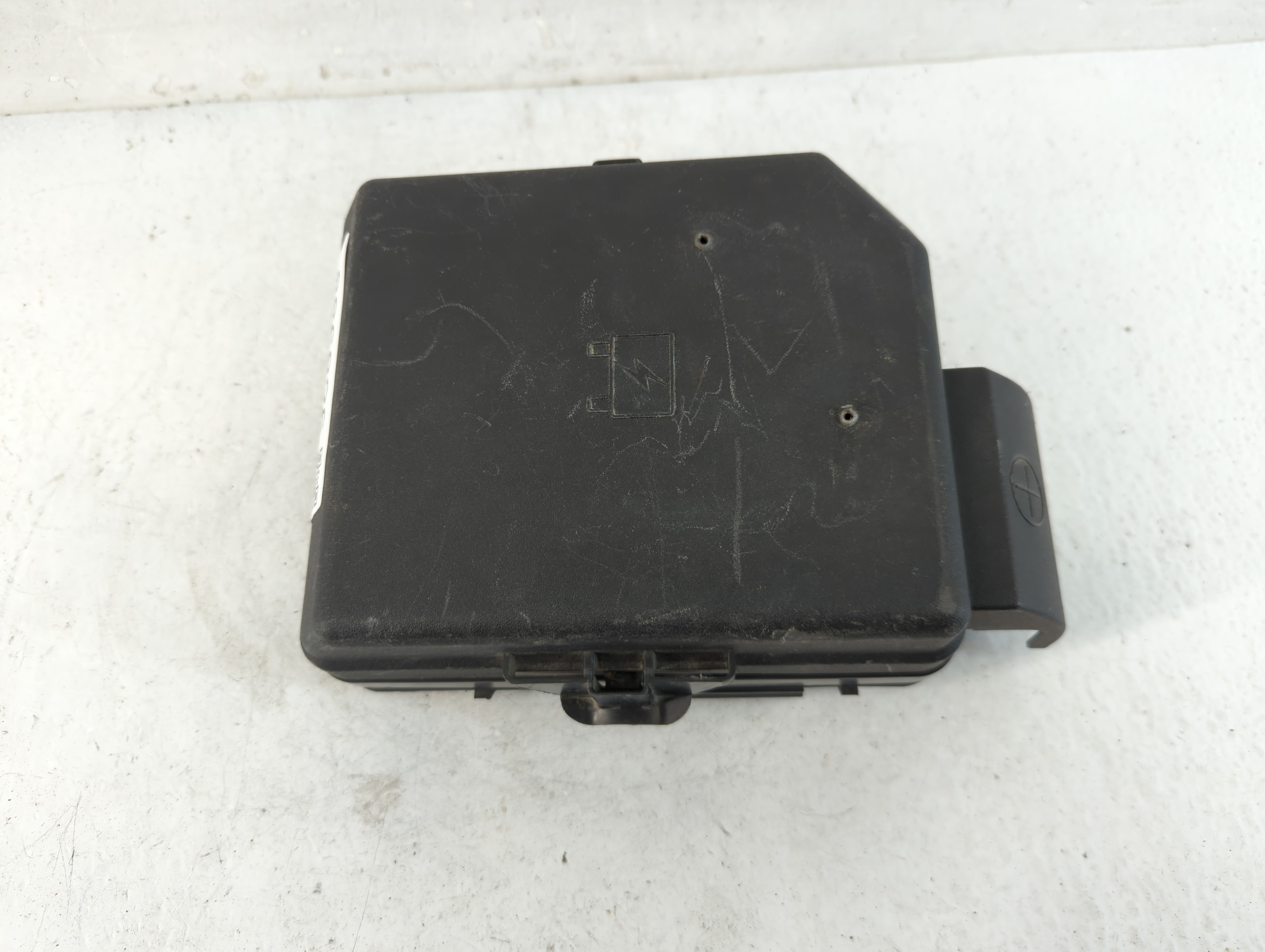 2006-2007 Chevrolet Impala Fusebox Fuse Box Relay Module 25790585_01 886826 - Oemusedautoparts1.com
