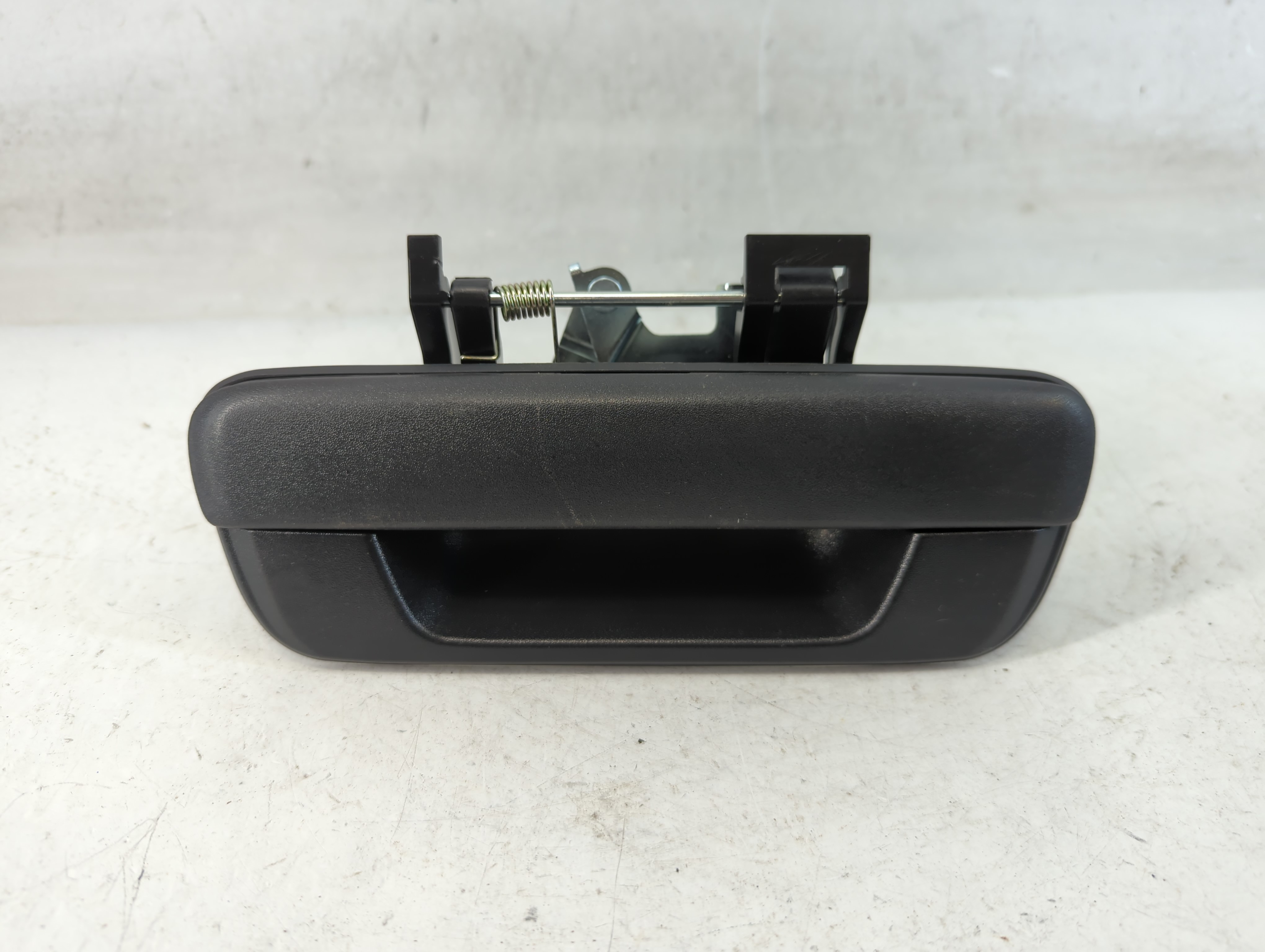 2004 Chevrolet Colorado Driver Rear Left Door Handle Exterior Assembly 886831 - Oemusedautoparts1.com