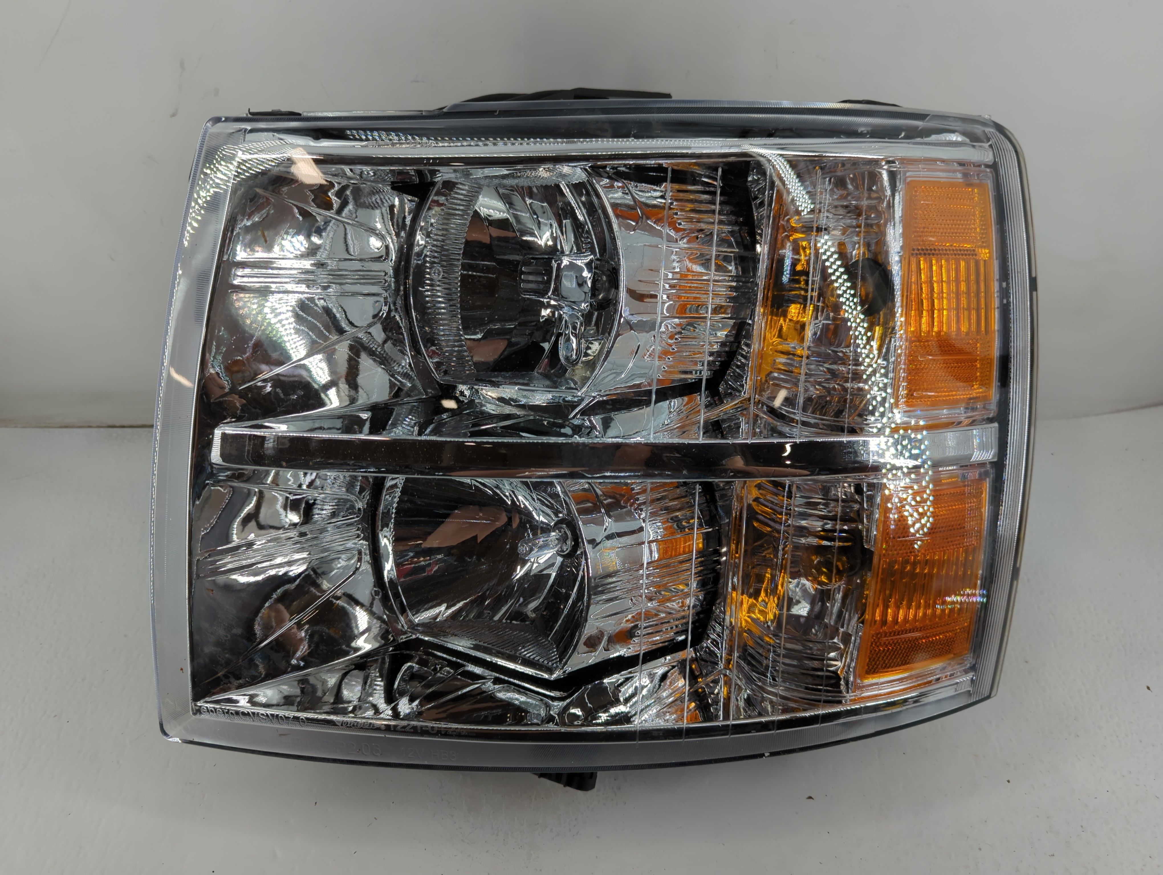 2007 Chevrolet Silverado 1500 Driver Left Oem Head Light Headlight Lamp 886843 - Oemusedautoparts1.com