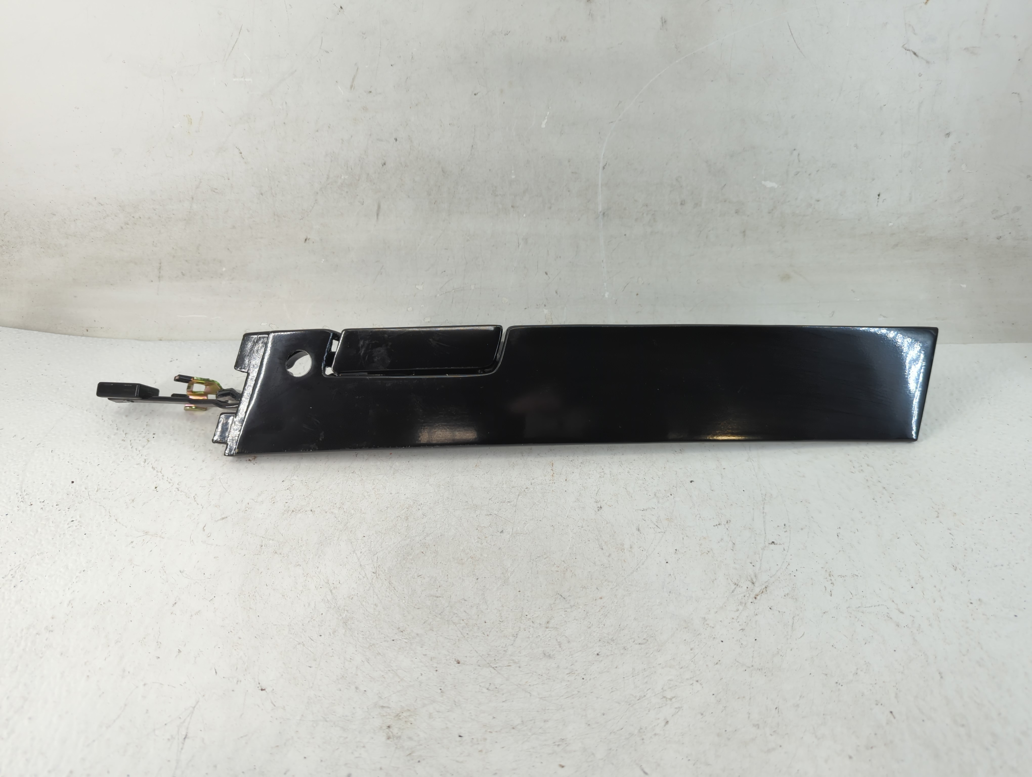 1993 Oldsmobile Cutlass Passenger Side Front Inside Door Handle Oem 886876 - Oemusedautoparts1.com