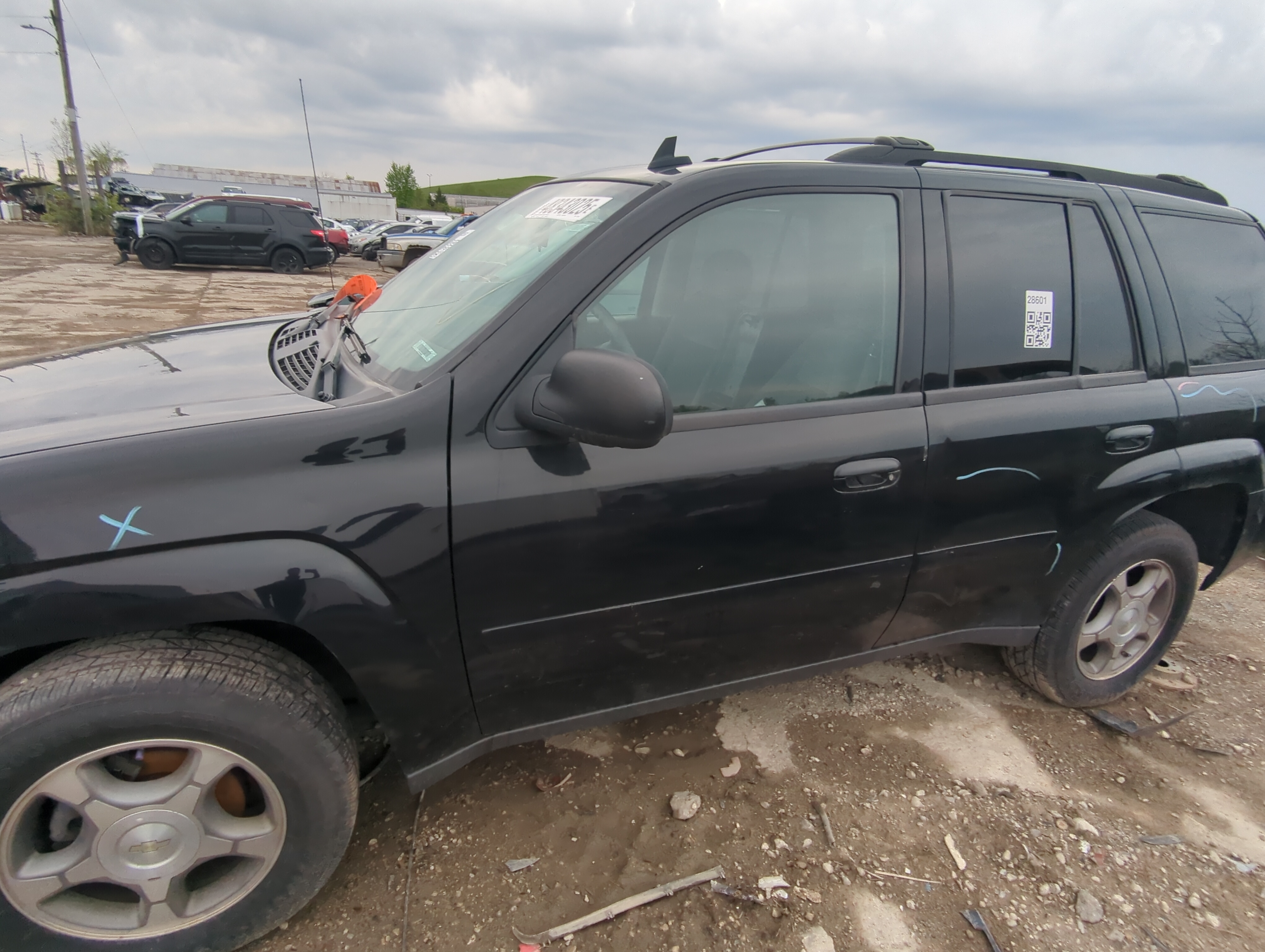 Picture of 2004-2009 Chevrolet Trailblazer Driver Front Door Oem 886963