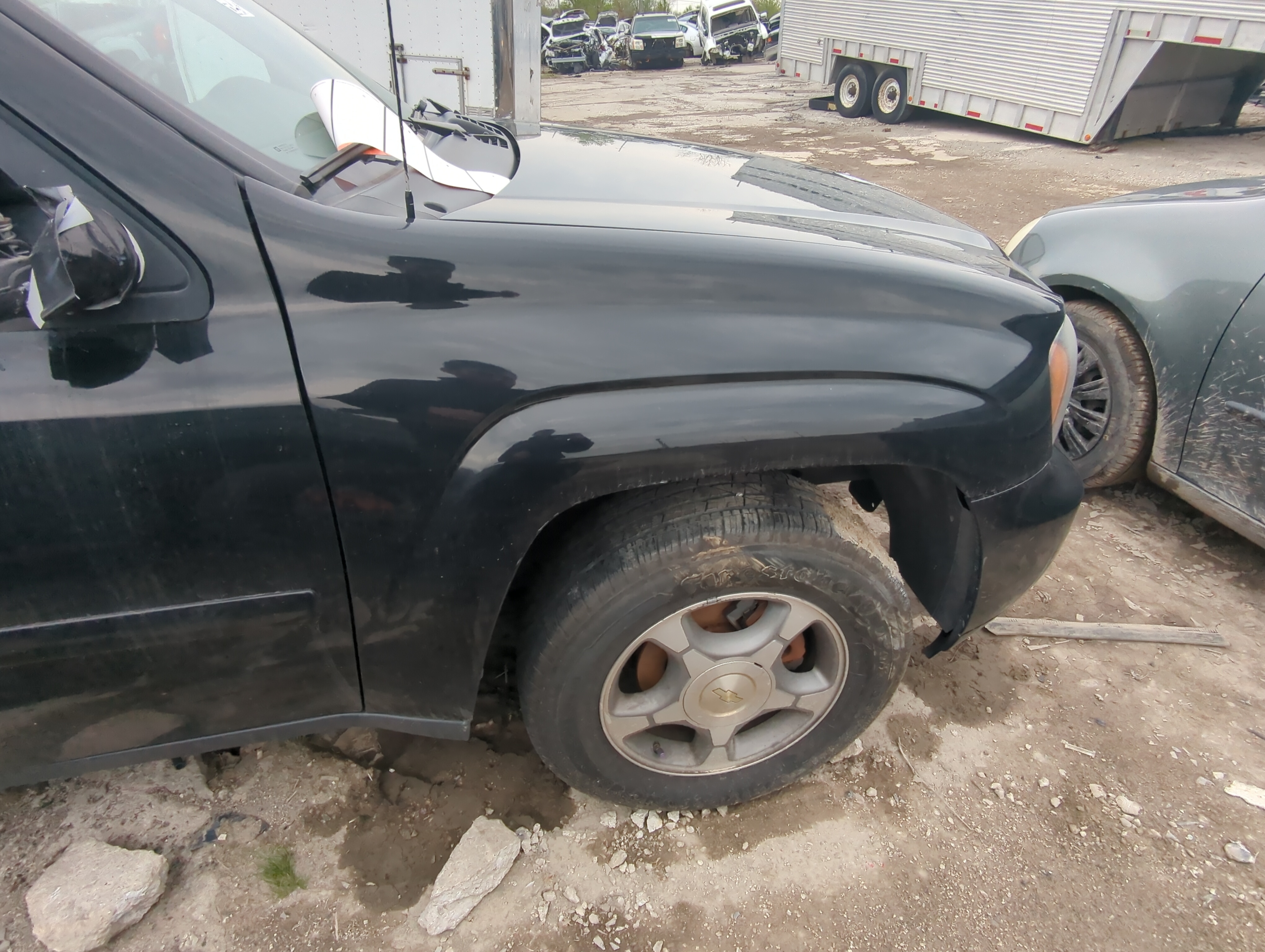 Picture of 2002-2009 Chevrolet Trailblazer Passenger Fender 886966