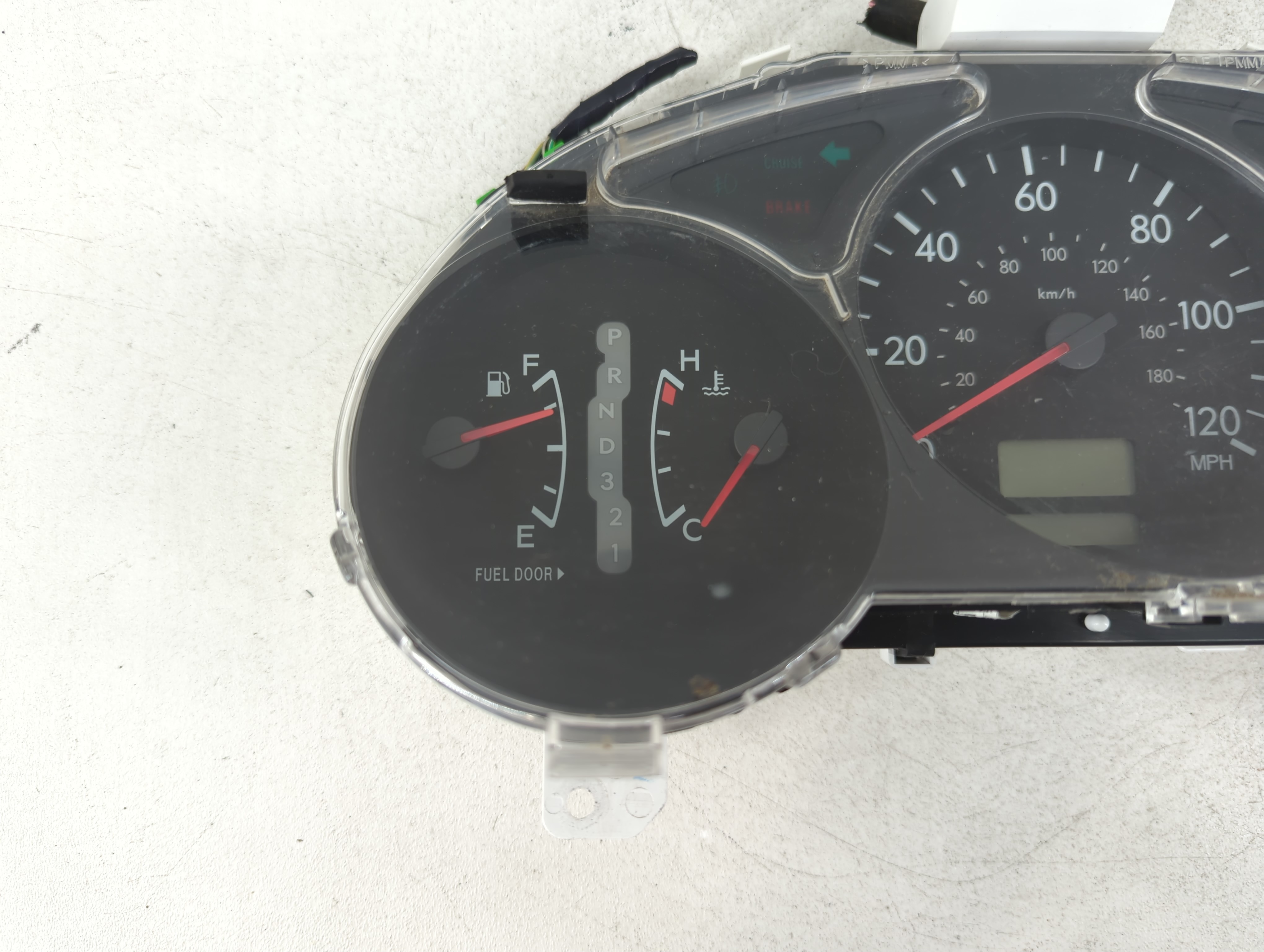 2004-2004 Subaru Forester Speedometer Instrument Cluster Gauges 887769 - Oemusedautoparts1.com