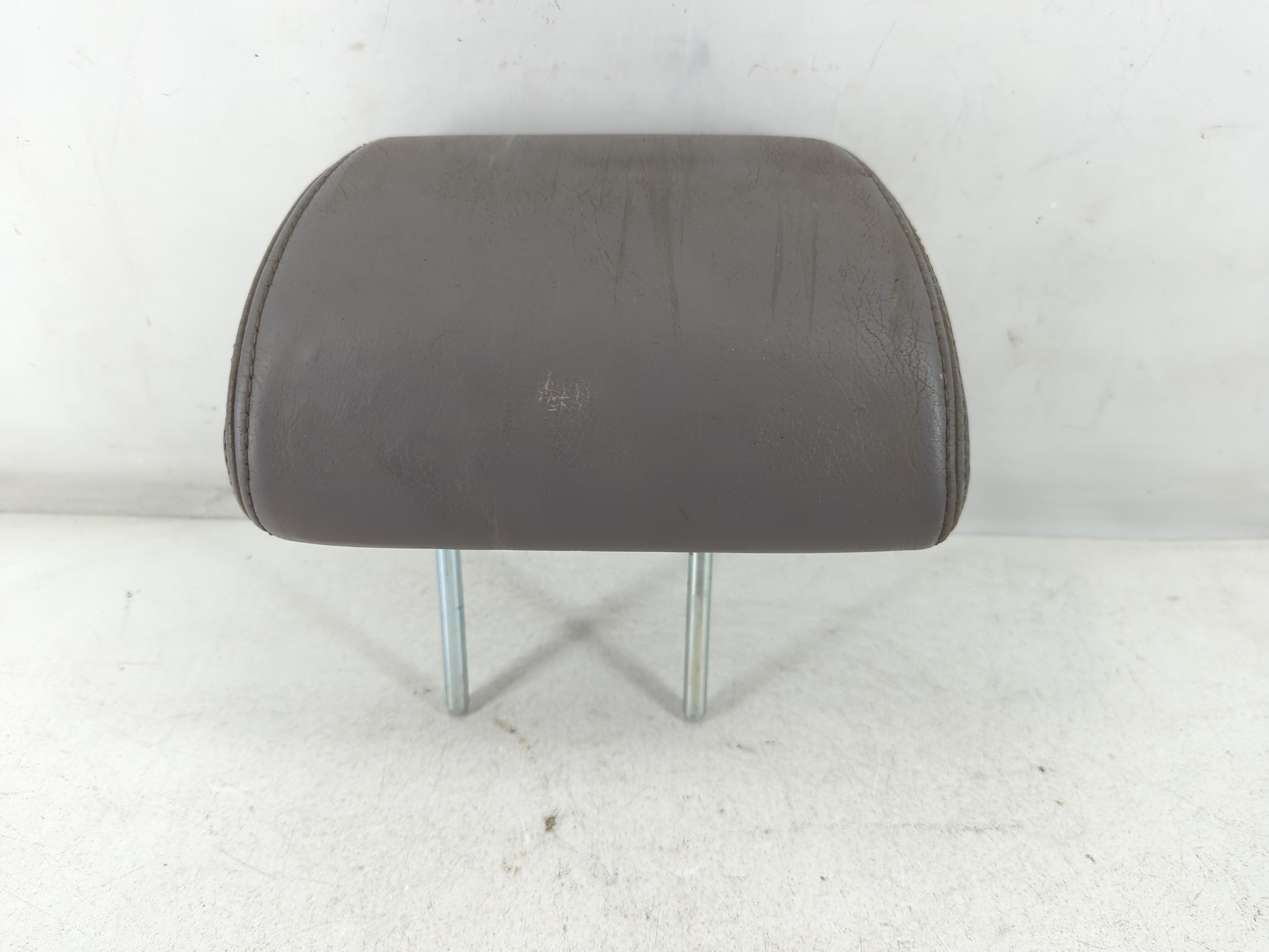 Picture of 2003-2004 Subaru Forester Headrest Head Rest Rear Center Seat Grey 887782