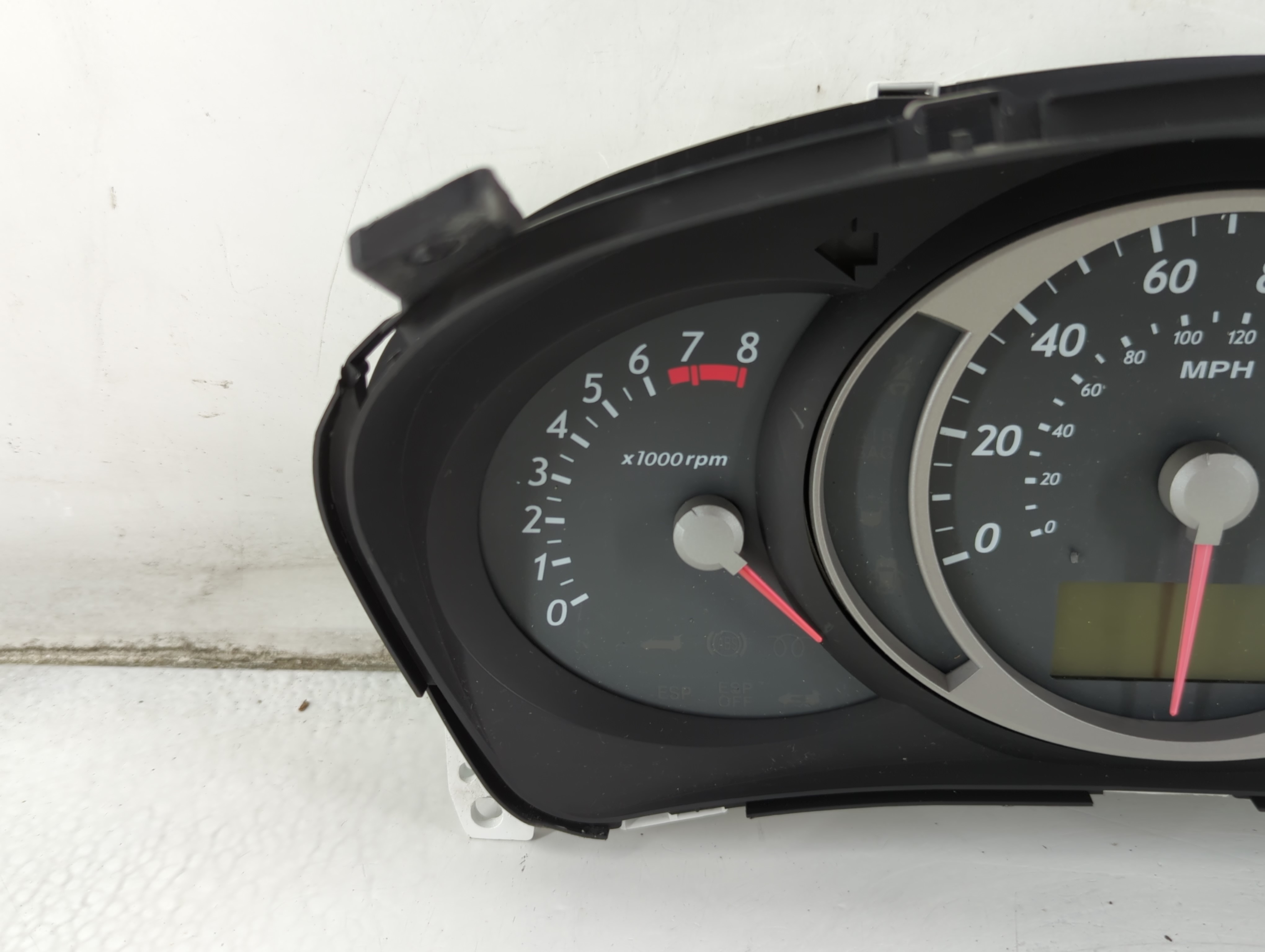 Picture of 2005 Hyundai Tucson Speedometer Instrument Cluster Gauges 887986