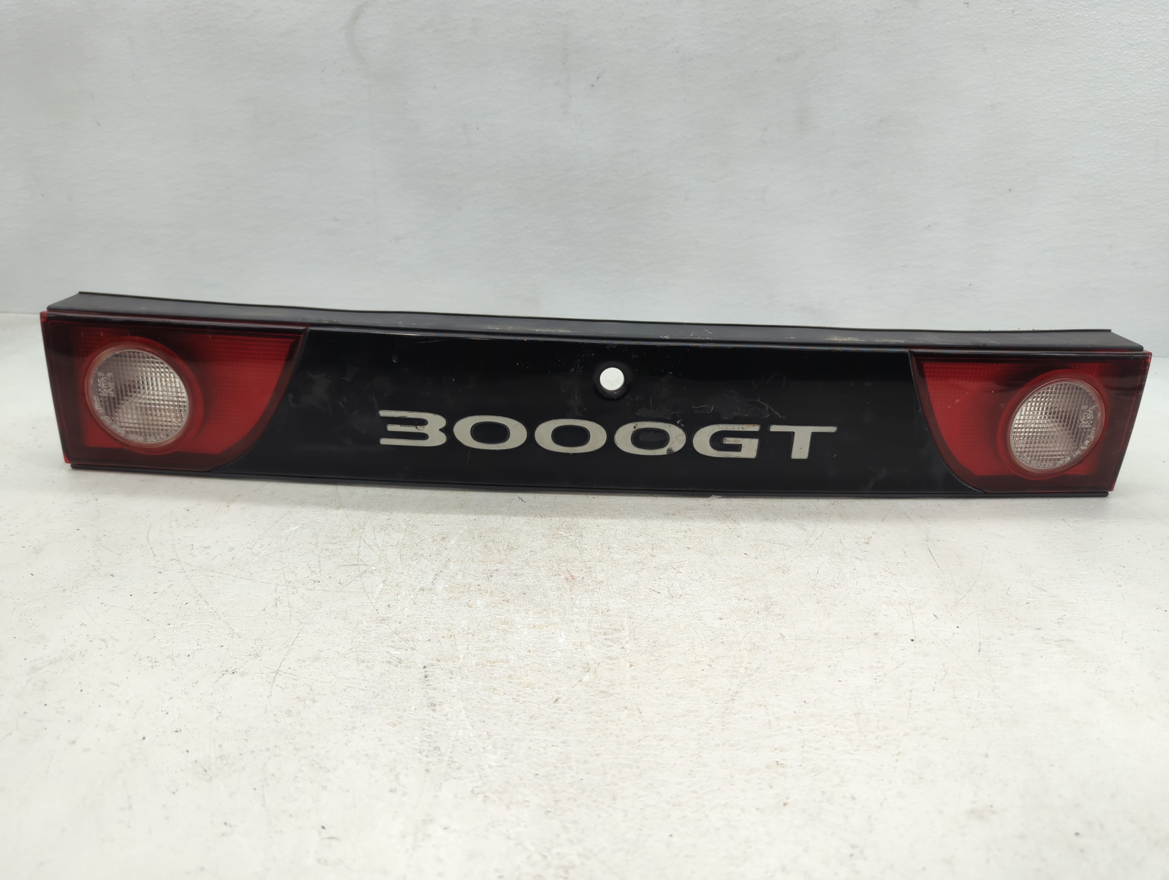 Picture of 1995 Mitsubishi 3000gt Third Brake Light Tail Light 888180