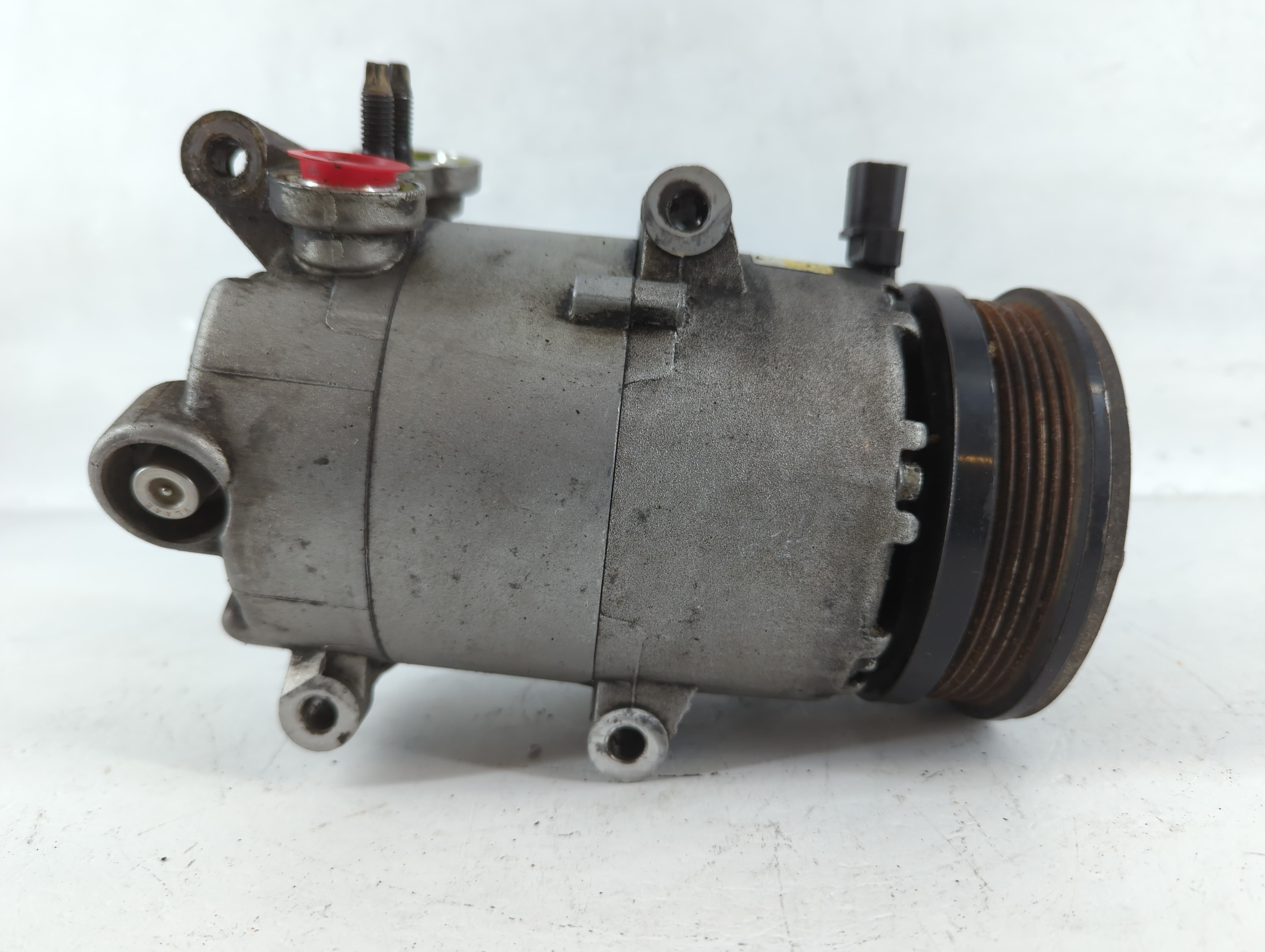 2014-2018 Ford Focus Air Conditioning A/c Ac Compressor Oem 888332 - Oemusedautoparts1.com