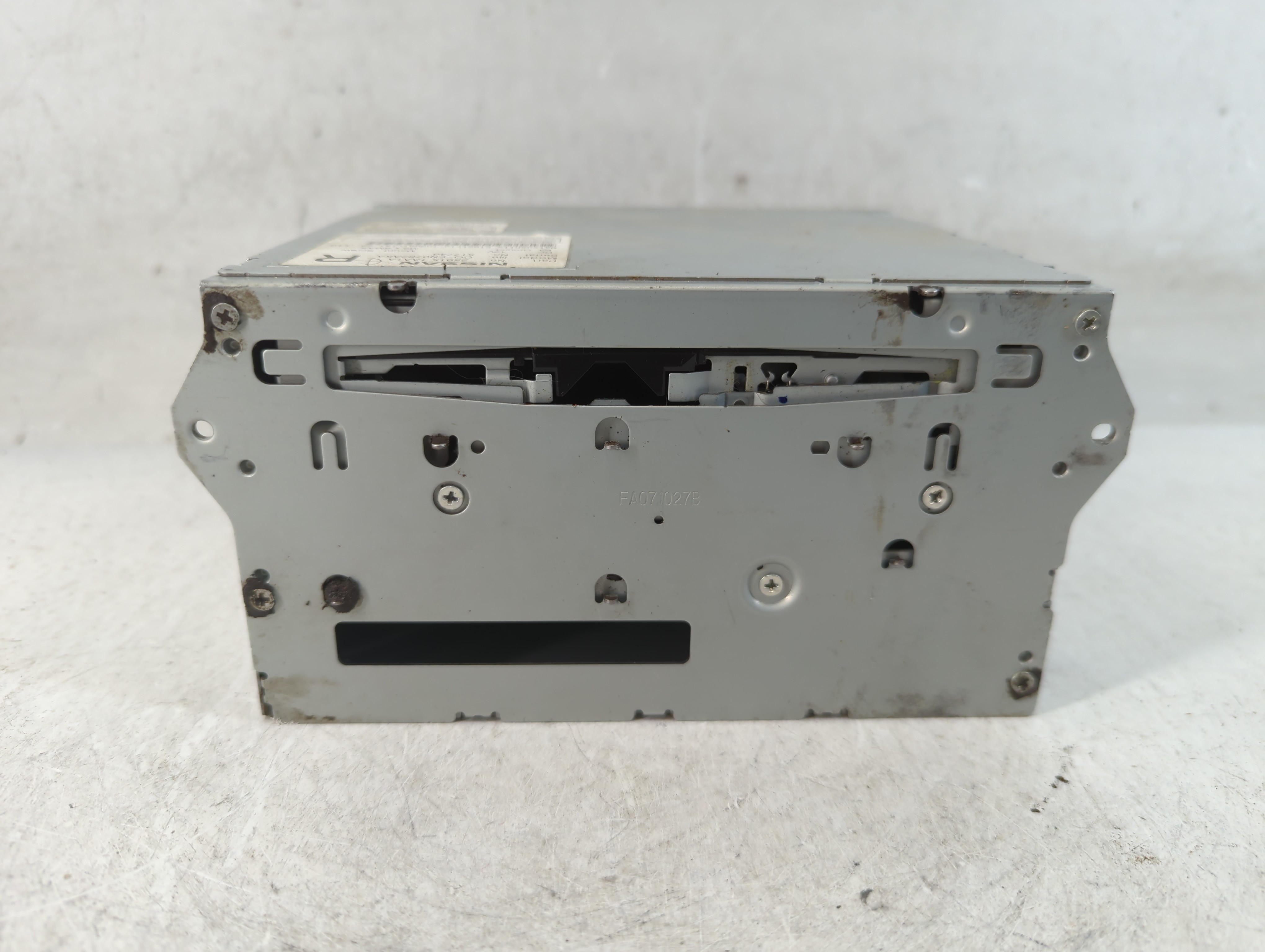 2009-2010 Nissan Murano Am Fm Cd Player Radio Receiver 888377 - Oemusedautoparts1.com