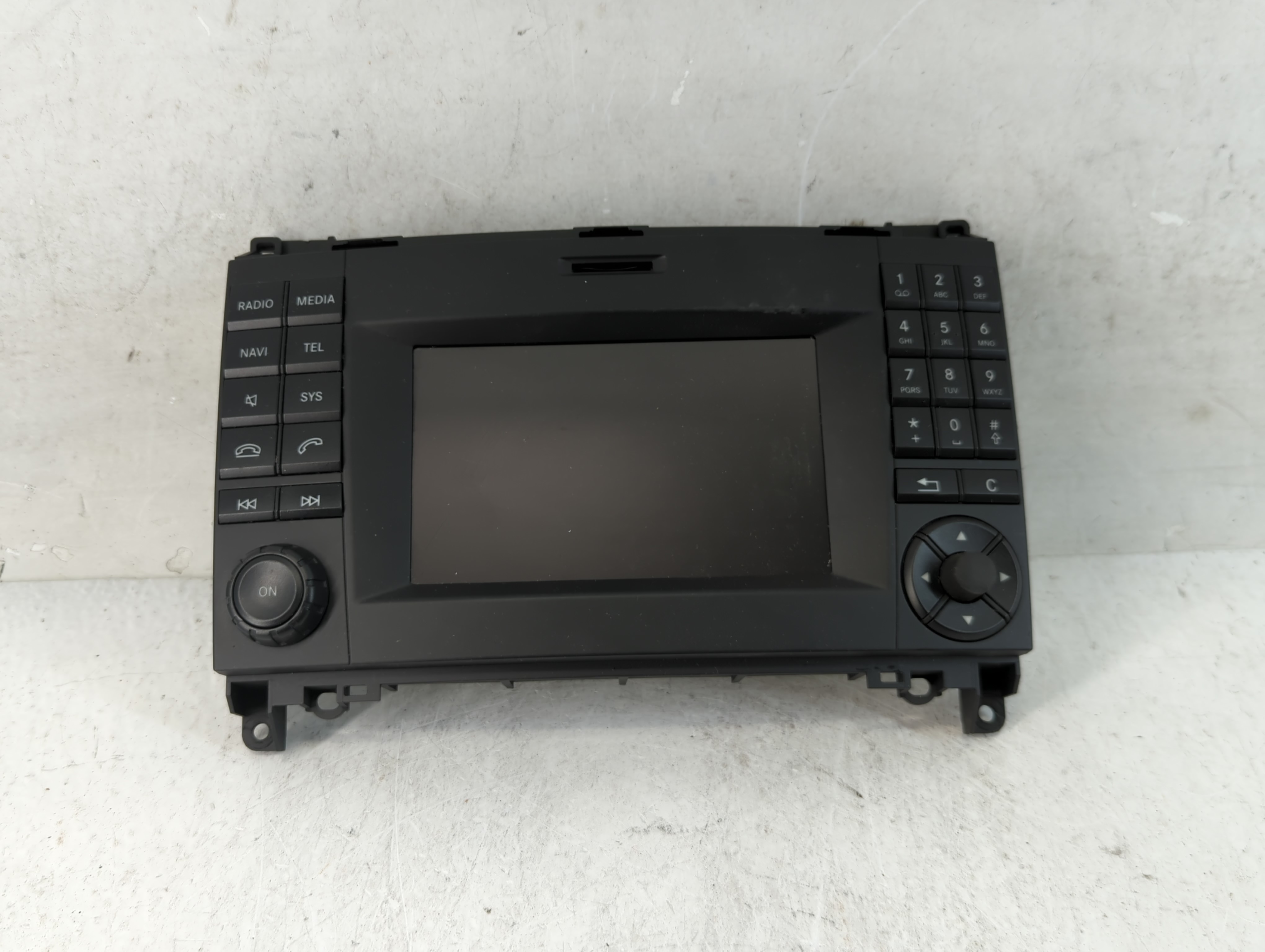 2016 Mercedes-benz Sprinter 2500 Am Fm Cd Player Radio Receiver 888388 - Oemusedautoparts1.com
