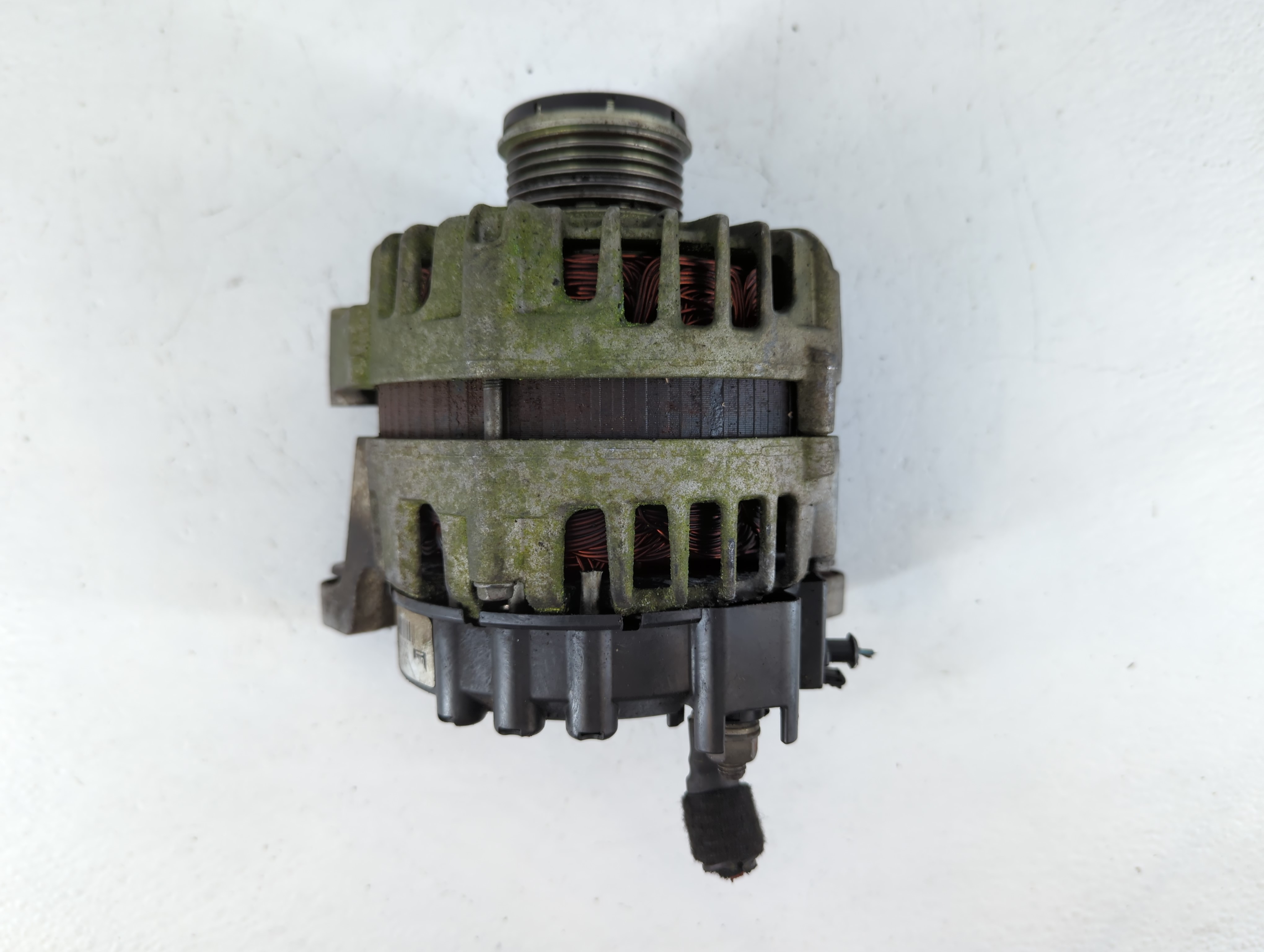 Picture of 2011 Chevrolet Cruze Alternator Generator Charging Assembly Engine Oem 888398