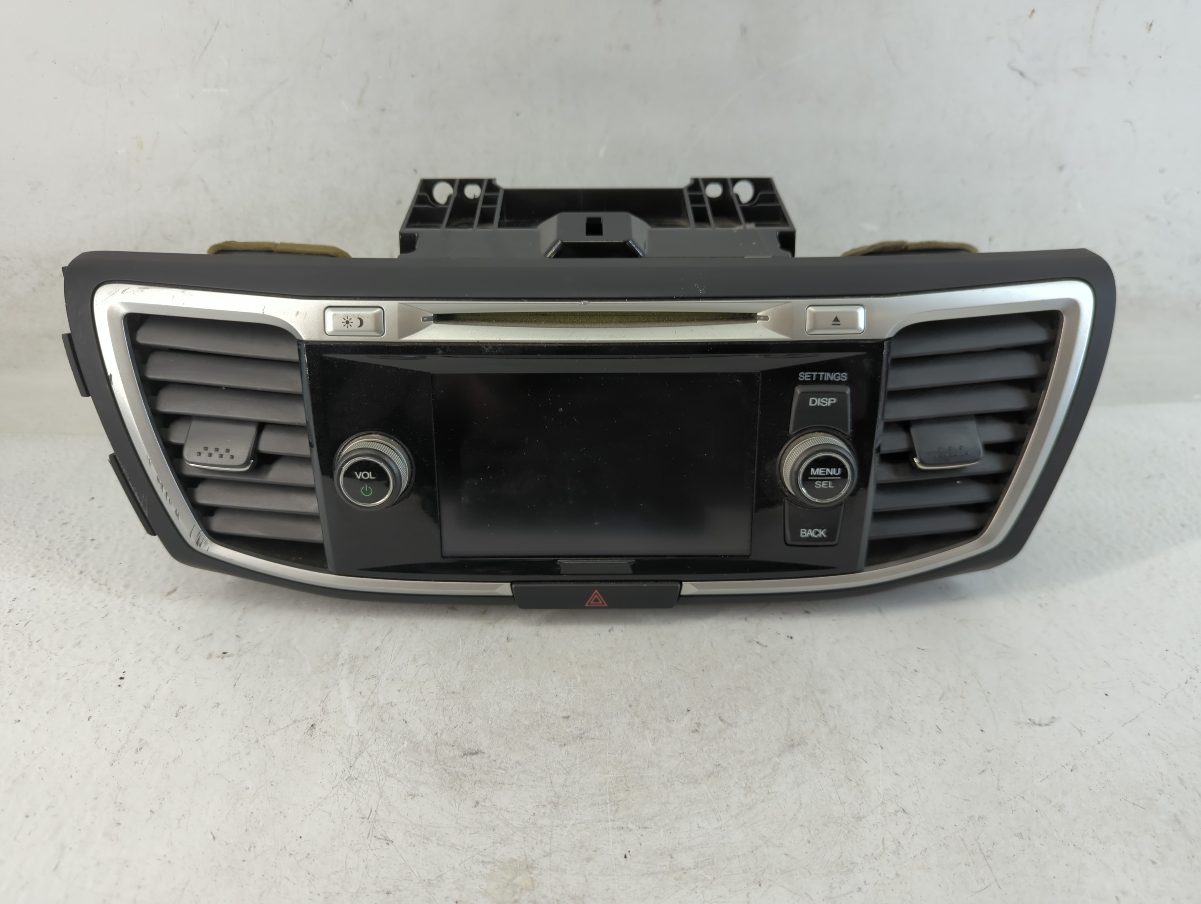 2013-2015 Honda Accord Am Fm Cd Player Radio Receiver 888452 - Oemusedautoparts1.com