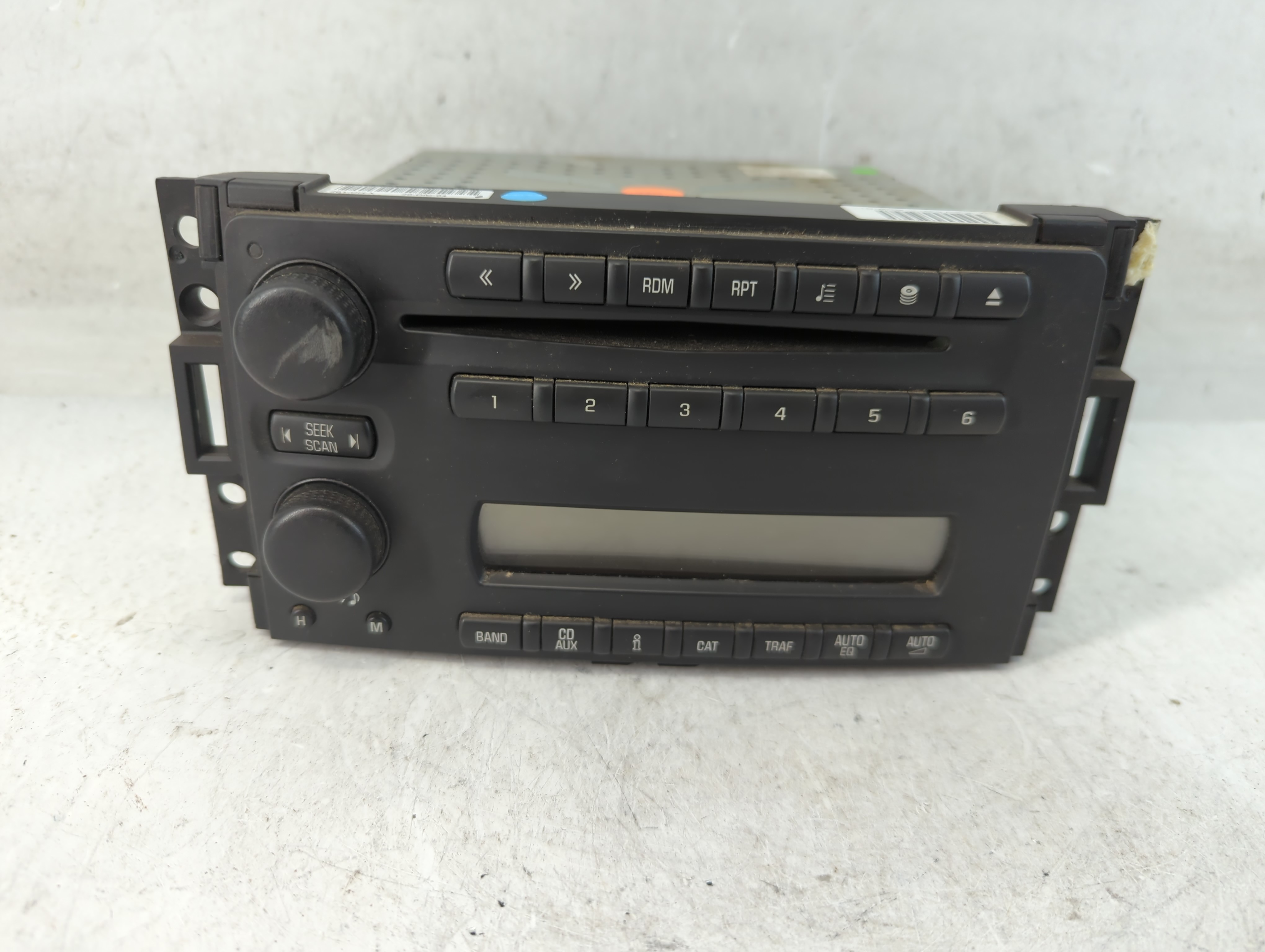 2005-2007 Saturn Relay Am Fm Cd Player Radio Receiver 888462 - Oemusedautoparts1.com