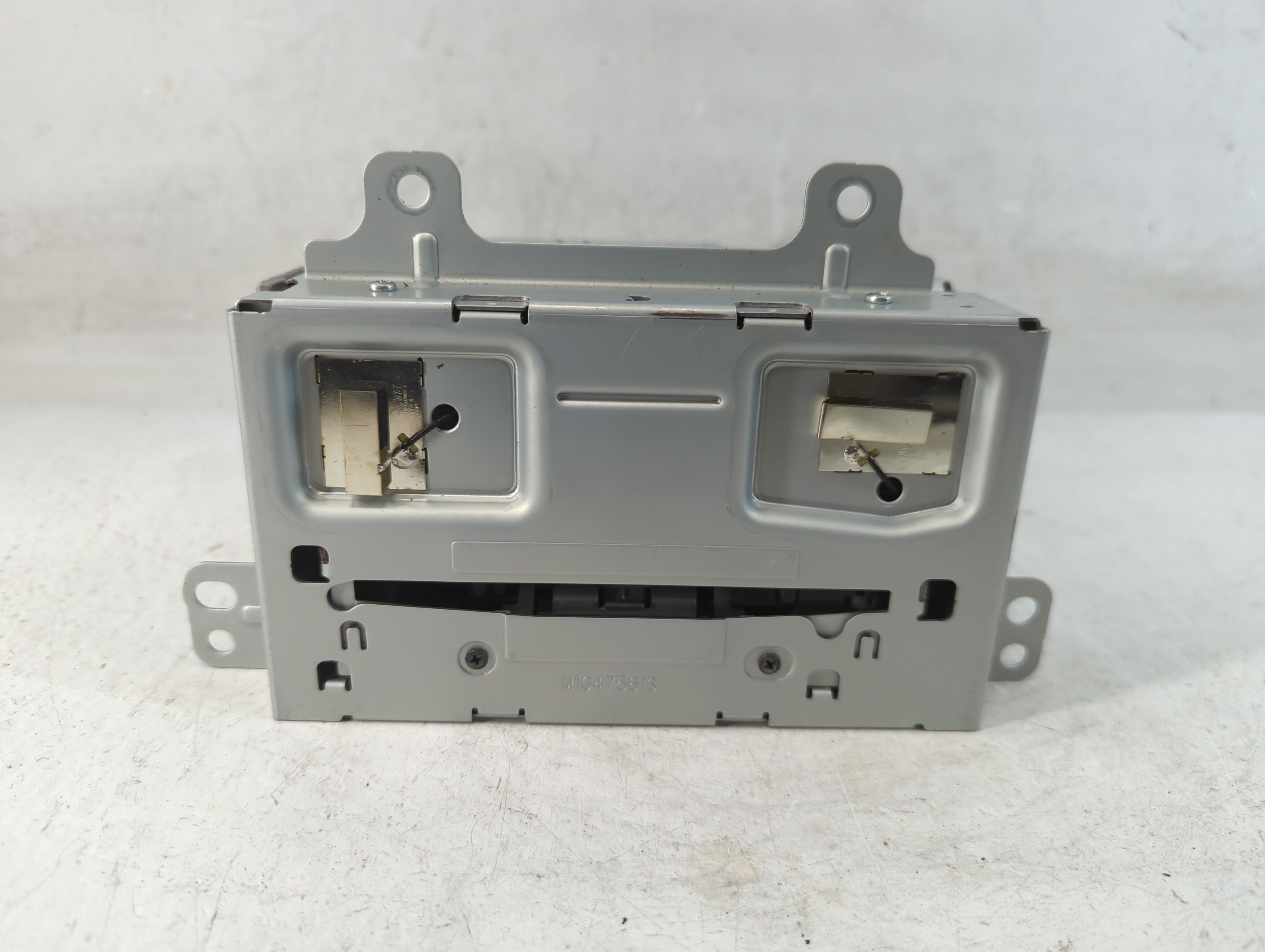 2011-2016 Chevrolet Cruze Am Fm Cd Player Radio Receiver 888463 - Oemusedautoparts1.com