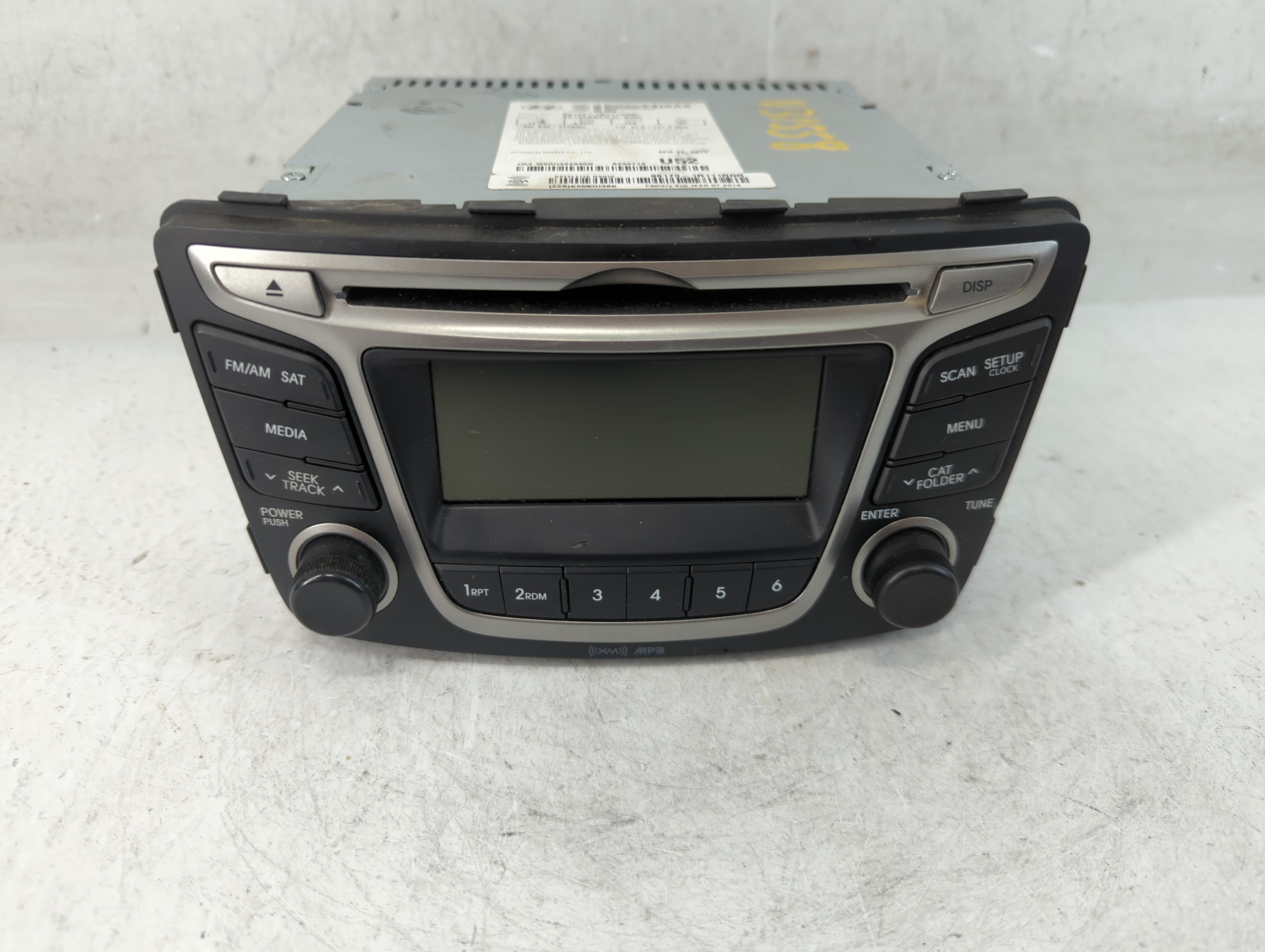 2015-2017 Hyundai Accent Am Fm Cd Player Radio Receiver 888466 - Oemusedautoparts1.com