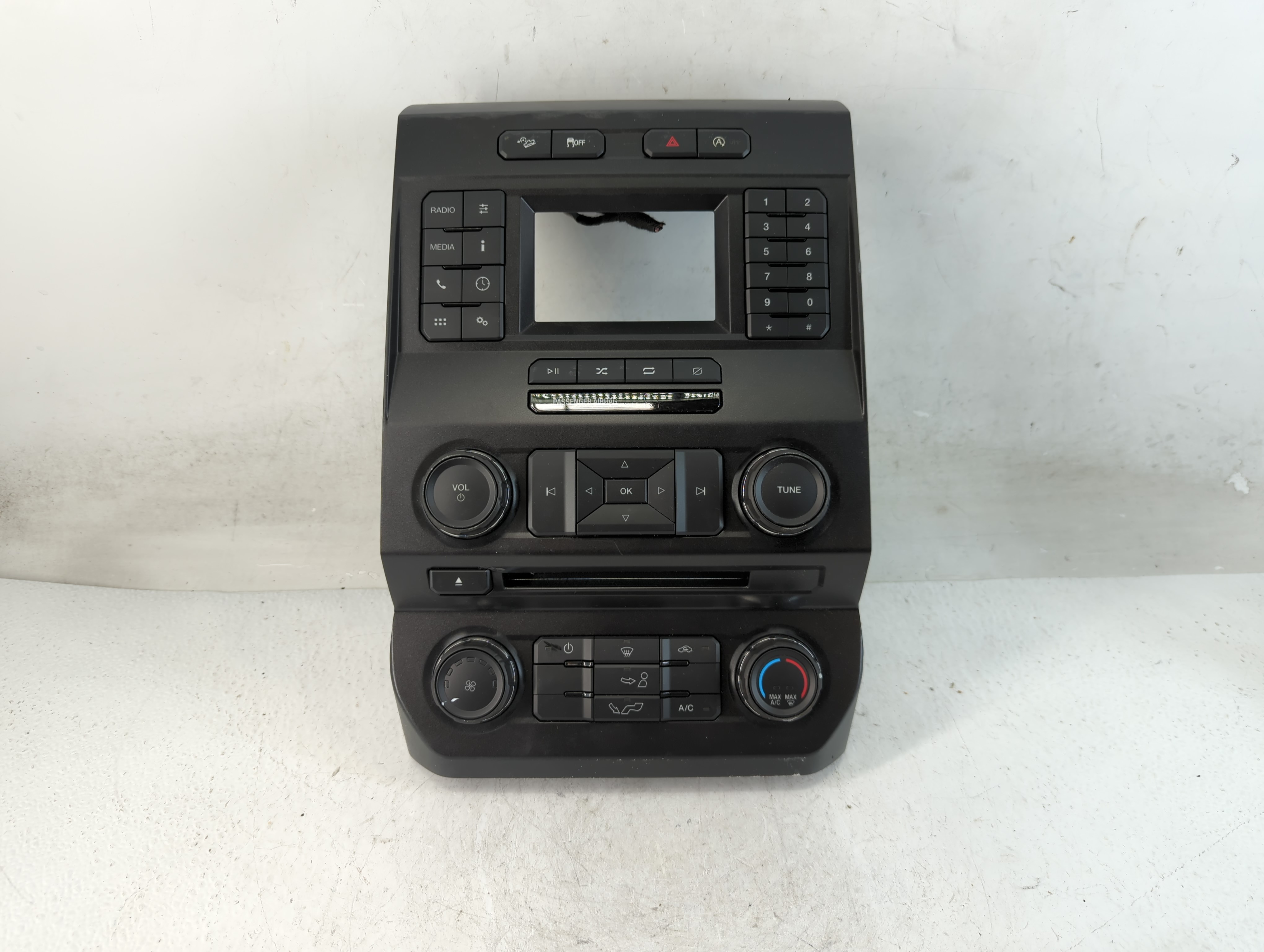 2018-2018 Ford F-150 Am Fm Cd Player Radio Receiver 888479 - Oemusedautoparts1.com