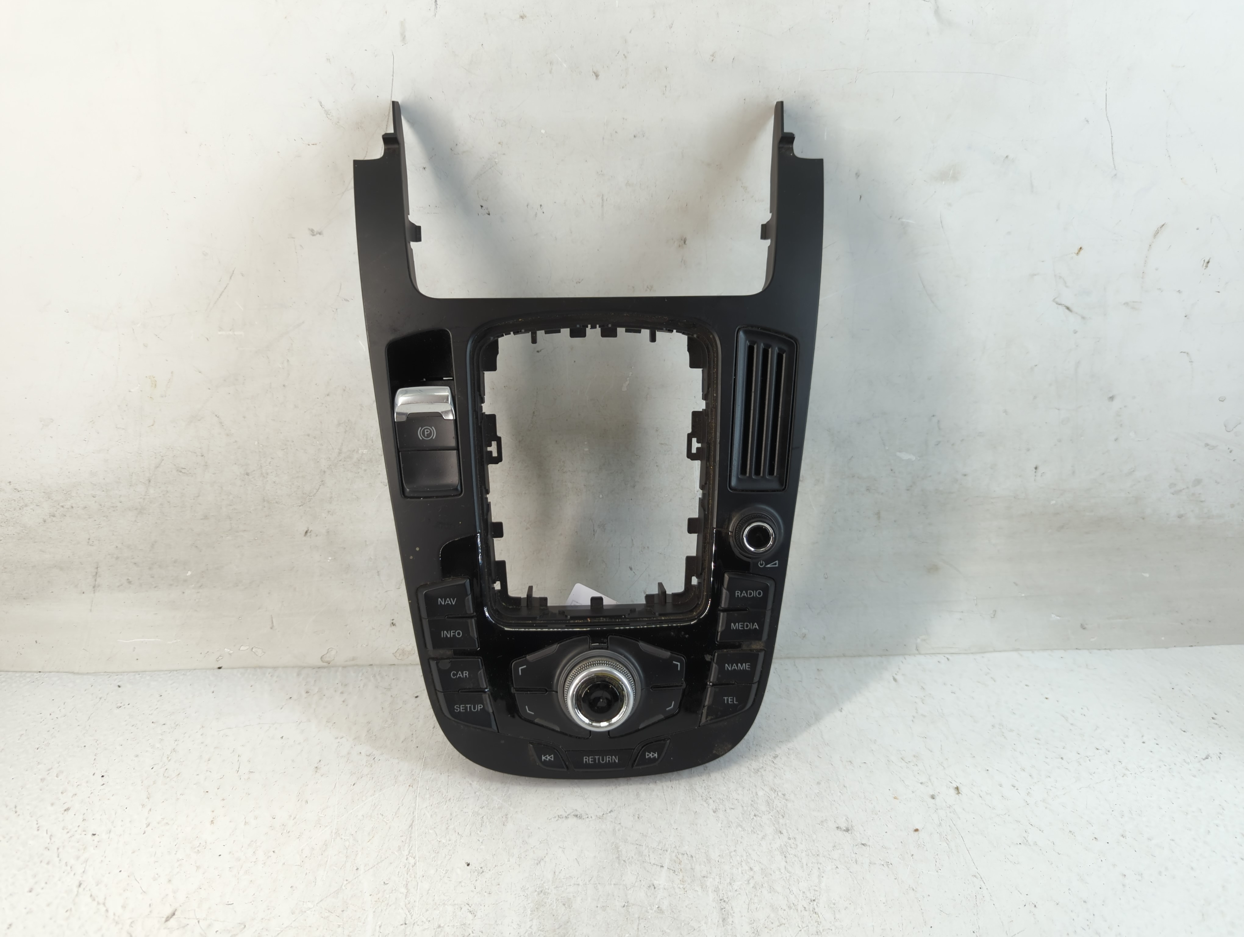 2009-2017 Audi Q5 Am Fm Cd Player Radio Receiver 888483 - Oemusedautoparts1.com