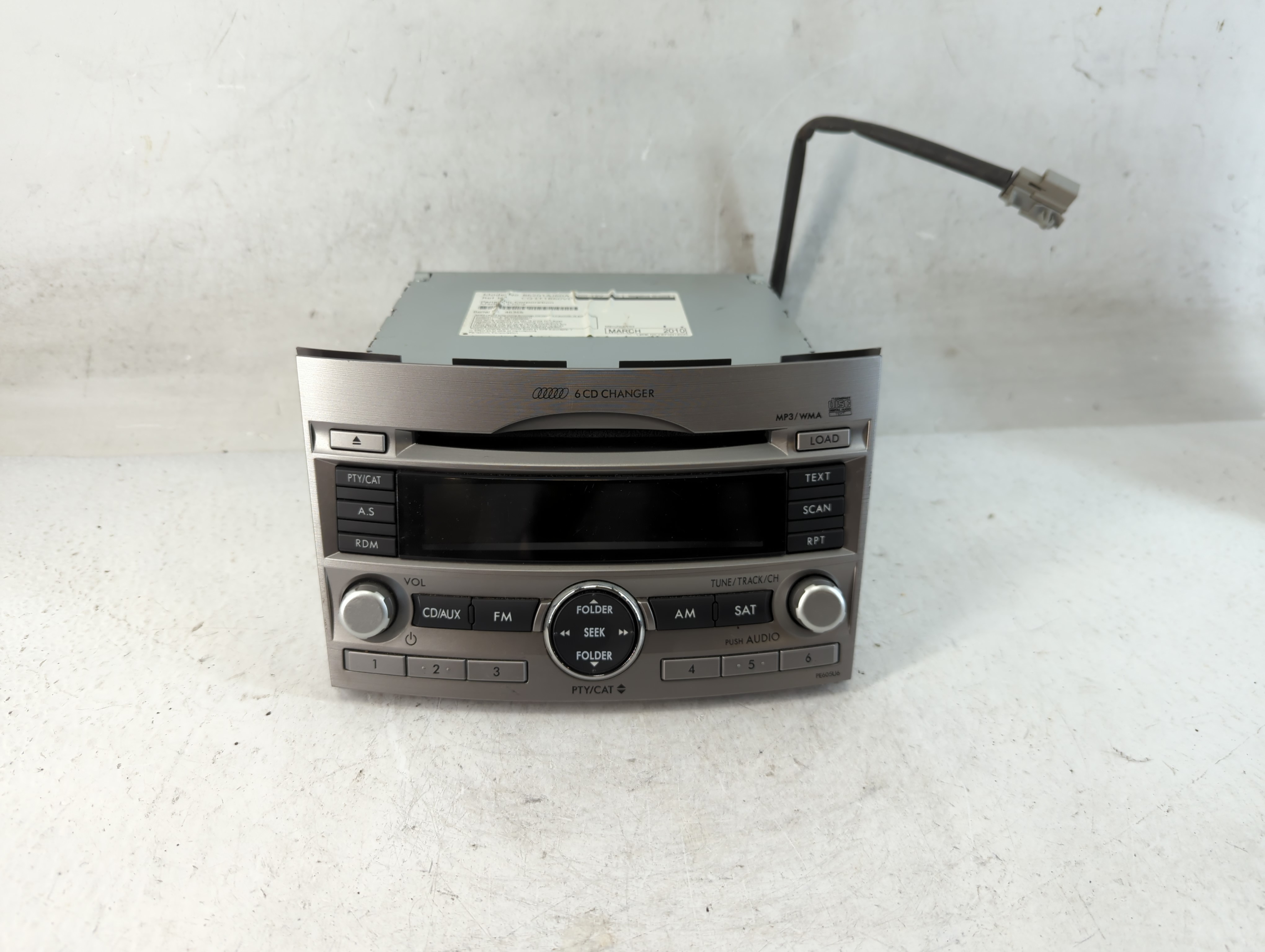 2010-2012 Subaru Legacy Am Fm Cd Player Radio Receiver 888495 - Oemusedautoparts1.com