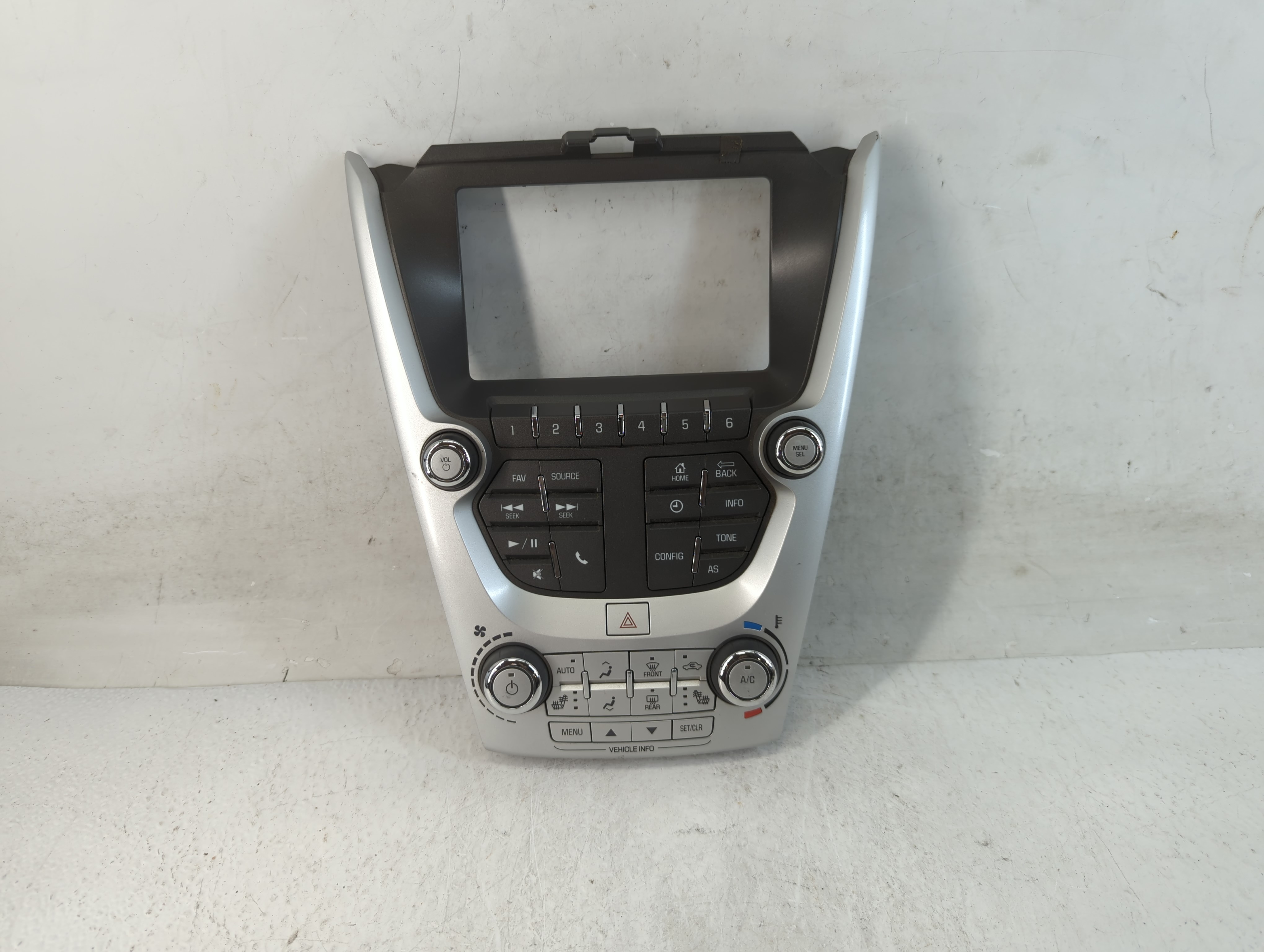 2016-2017 Chevrolet Equinox Am Fm Cd Player Radio Receiver 888514 - Oemusedautoparts1.com