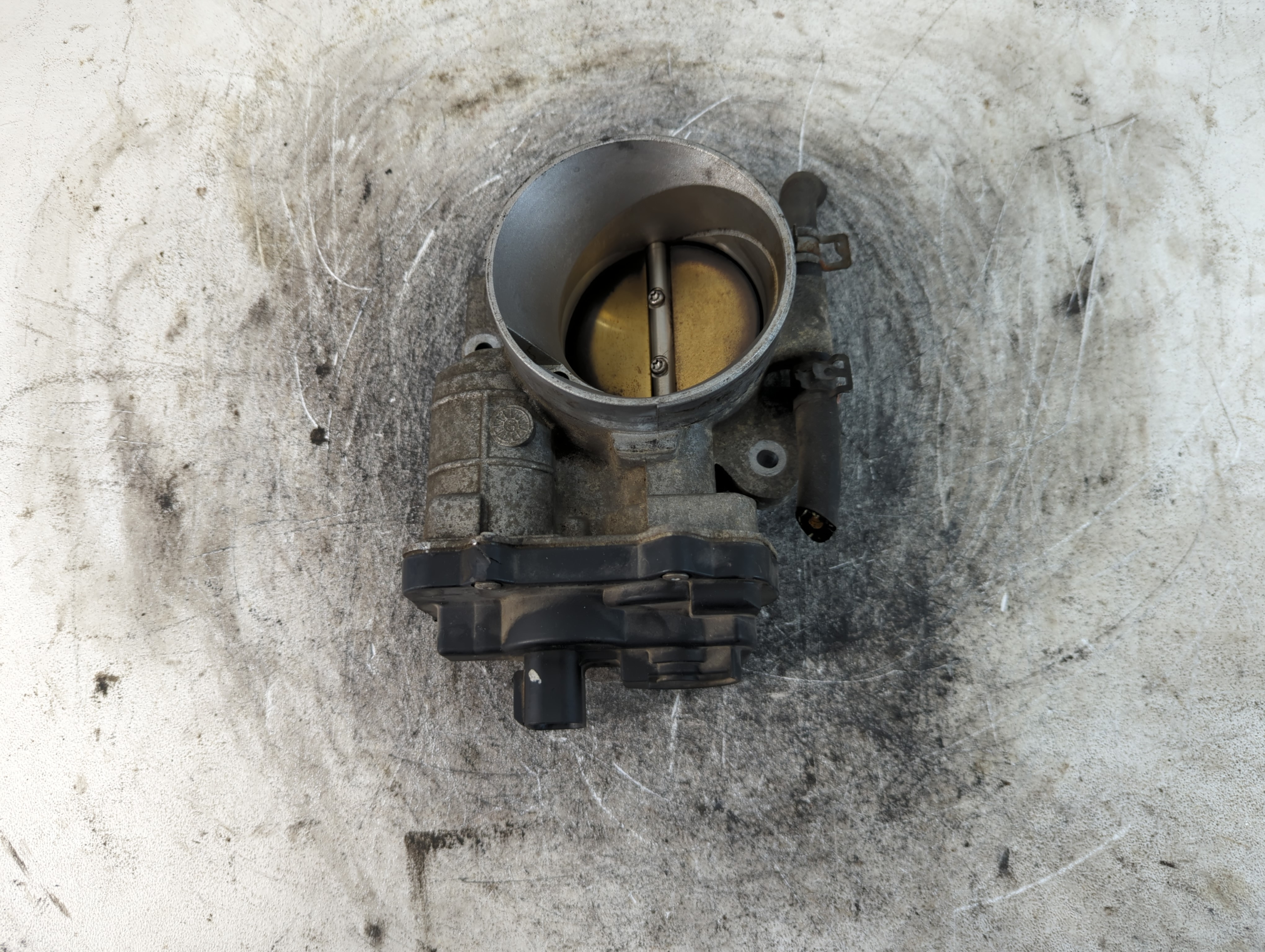 2003-2006 Chevrolet Tahoe Throttle Body 888550 - Oemusedautoparts1.com
