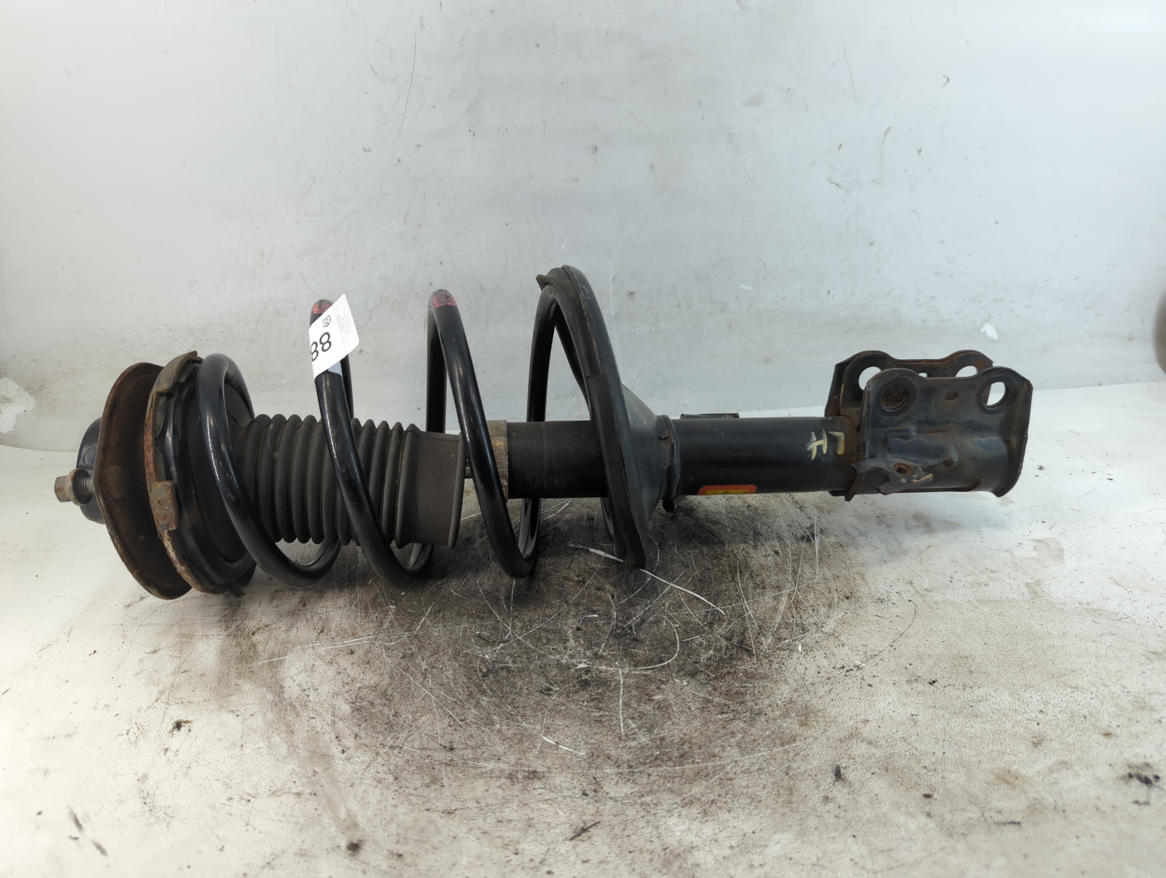 1999-2003 Toyota Solara Drivers Rear Strut Assembly Oem 888577 - Oemusedautoparts1.com