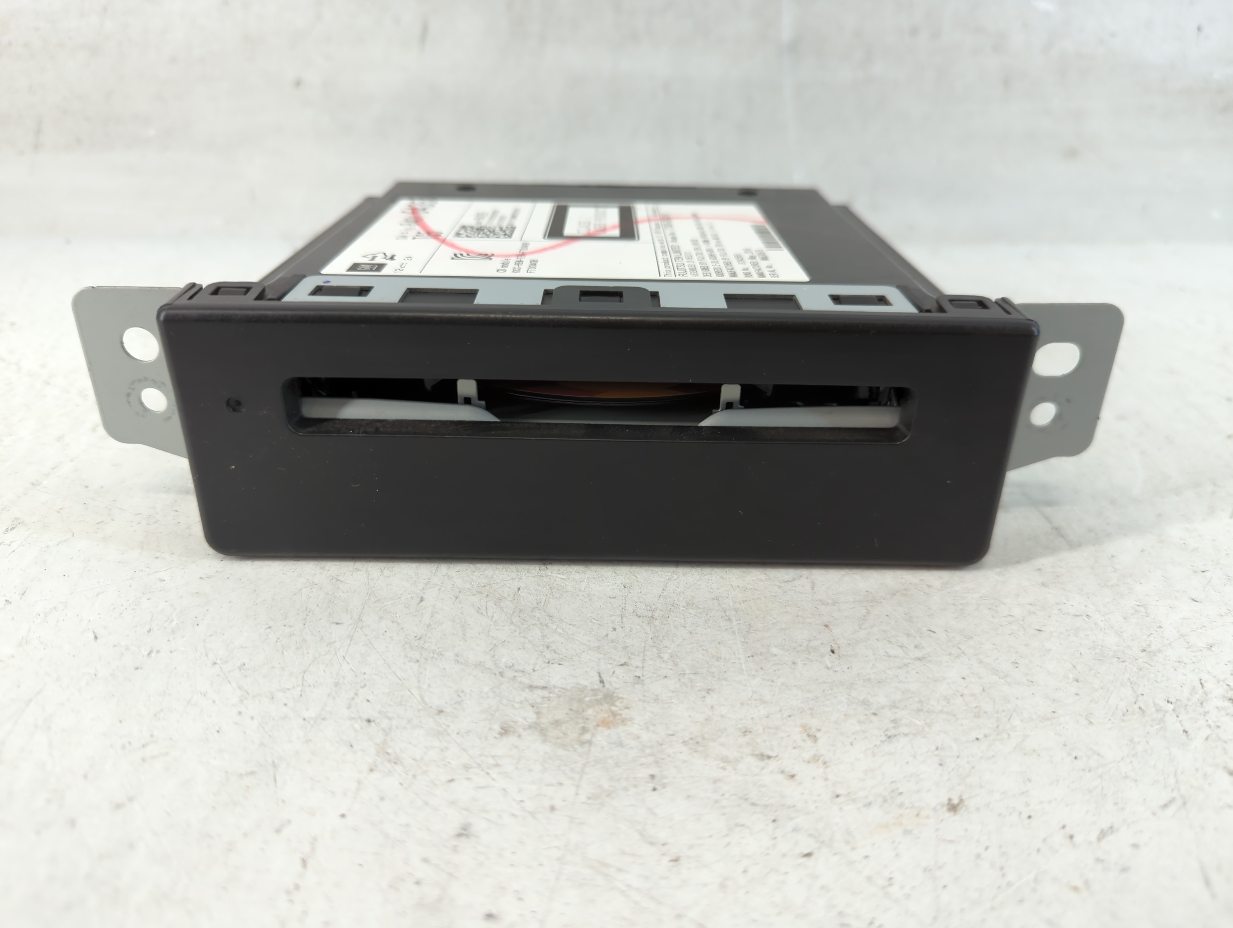 2017-2018 Gmc Sierra 1500 Am Fm Cd Player Radio Receiver 888592 - Oemusedautoparts1.com
