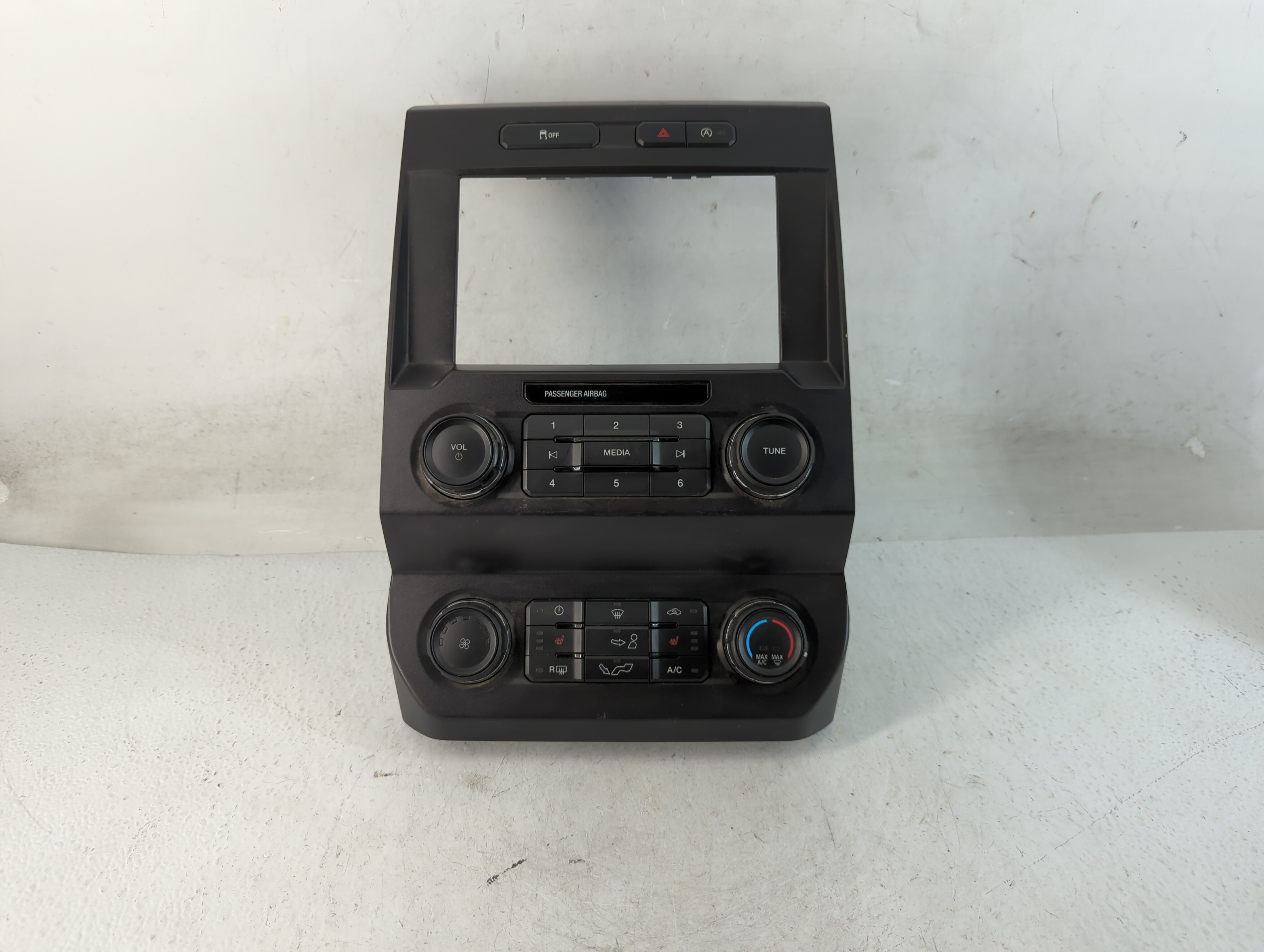 2019-2020 Ford F-150 Am Fm Cd Player Radio Receiver 888618 - Oemusedautoparts1.com