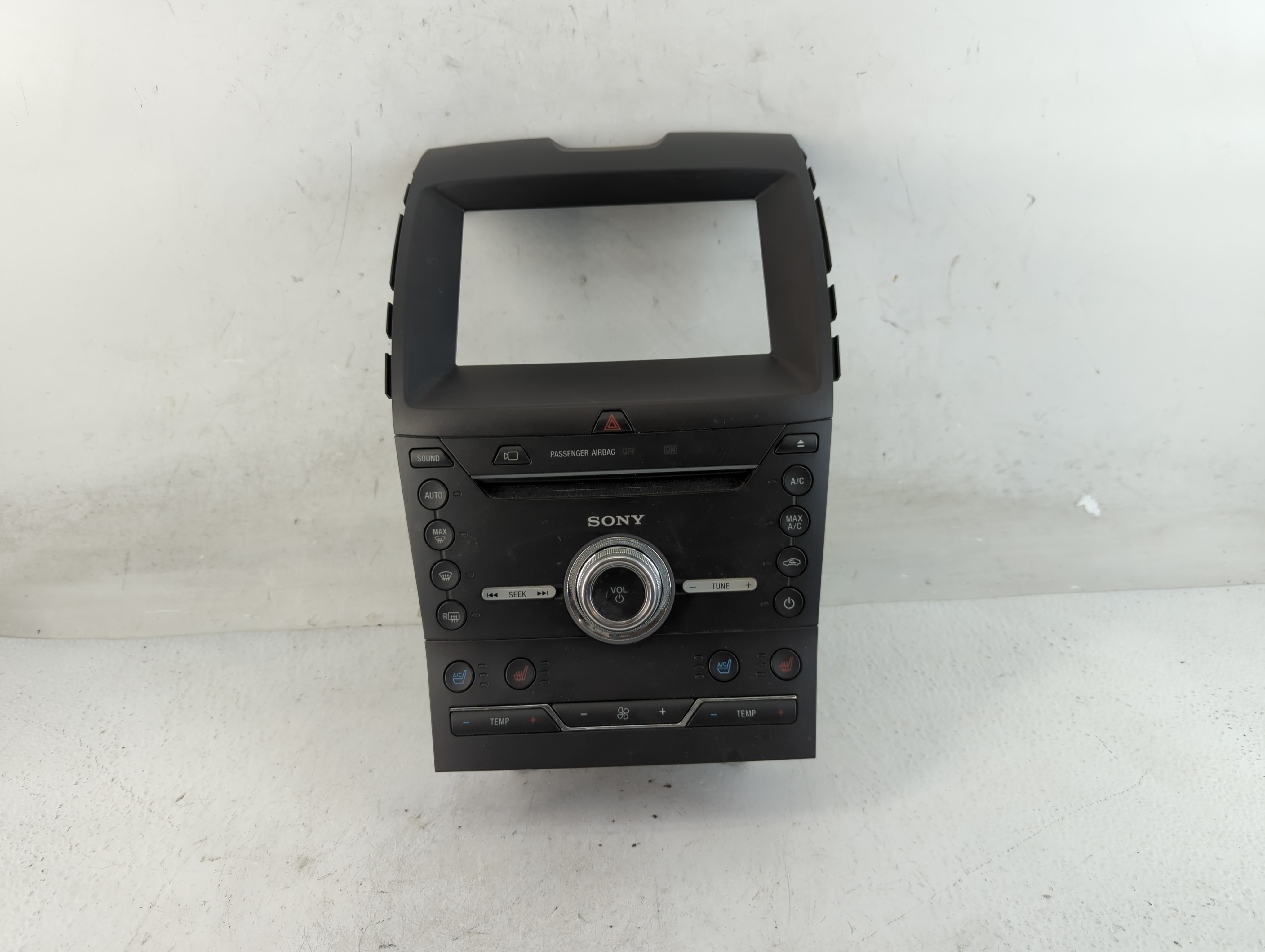 2017-2018 Ford Edge Am Fm Cd Player Radio Receiver 888624 - Oemusedautoparts1.com