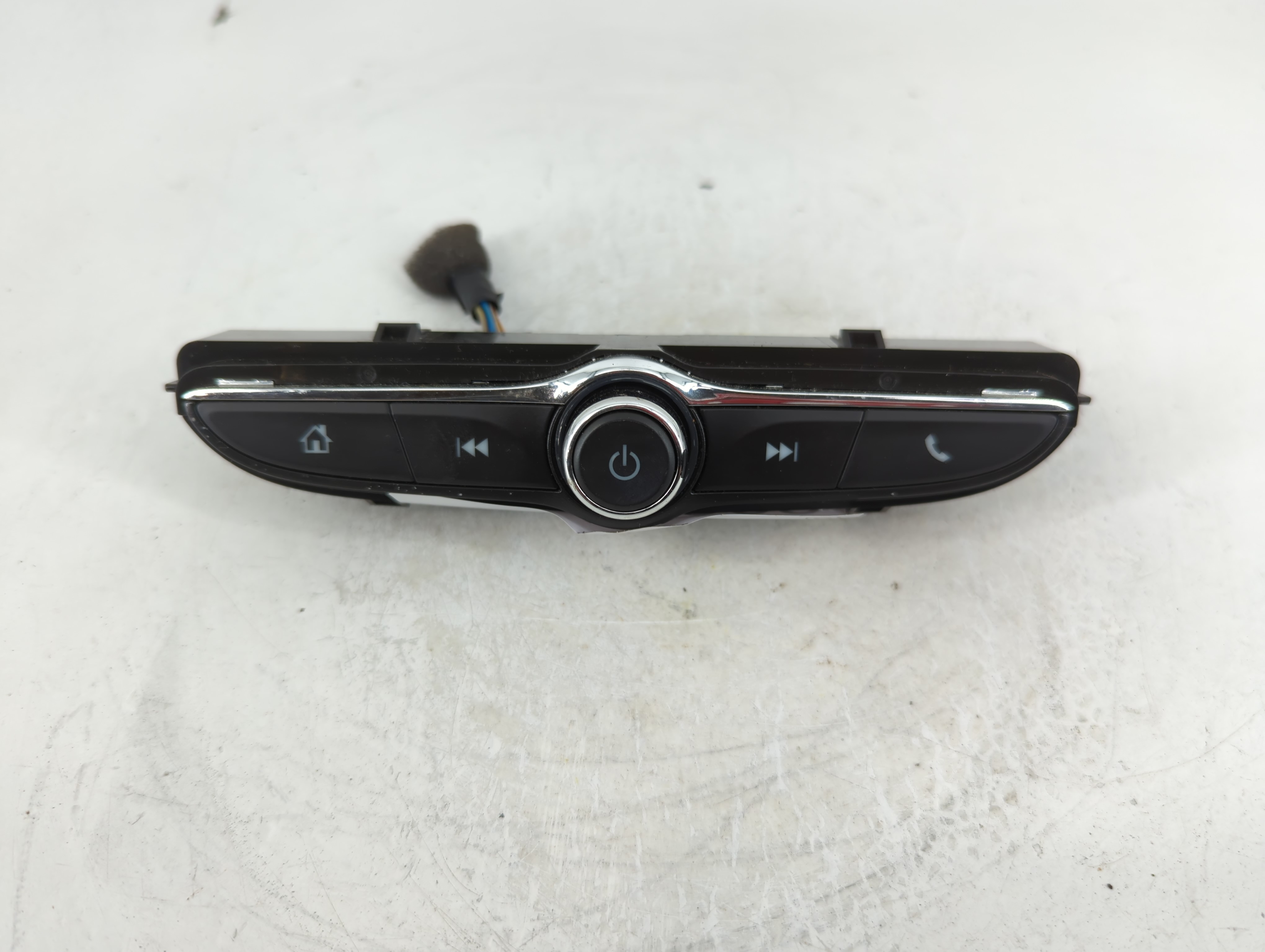 2020-2022 Chevrolet Spark Am Fm Cd Player Radio Receiver 888733 - Oemusedautoparts1.com