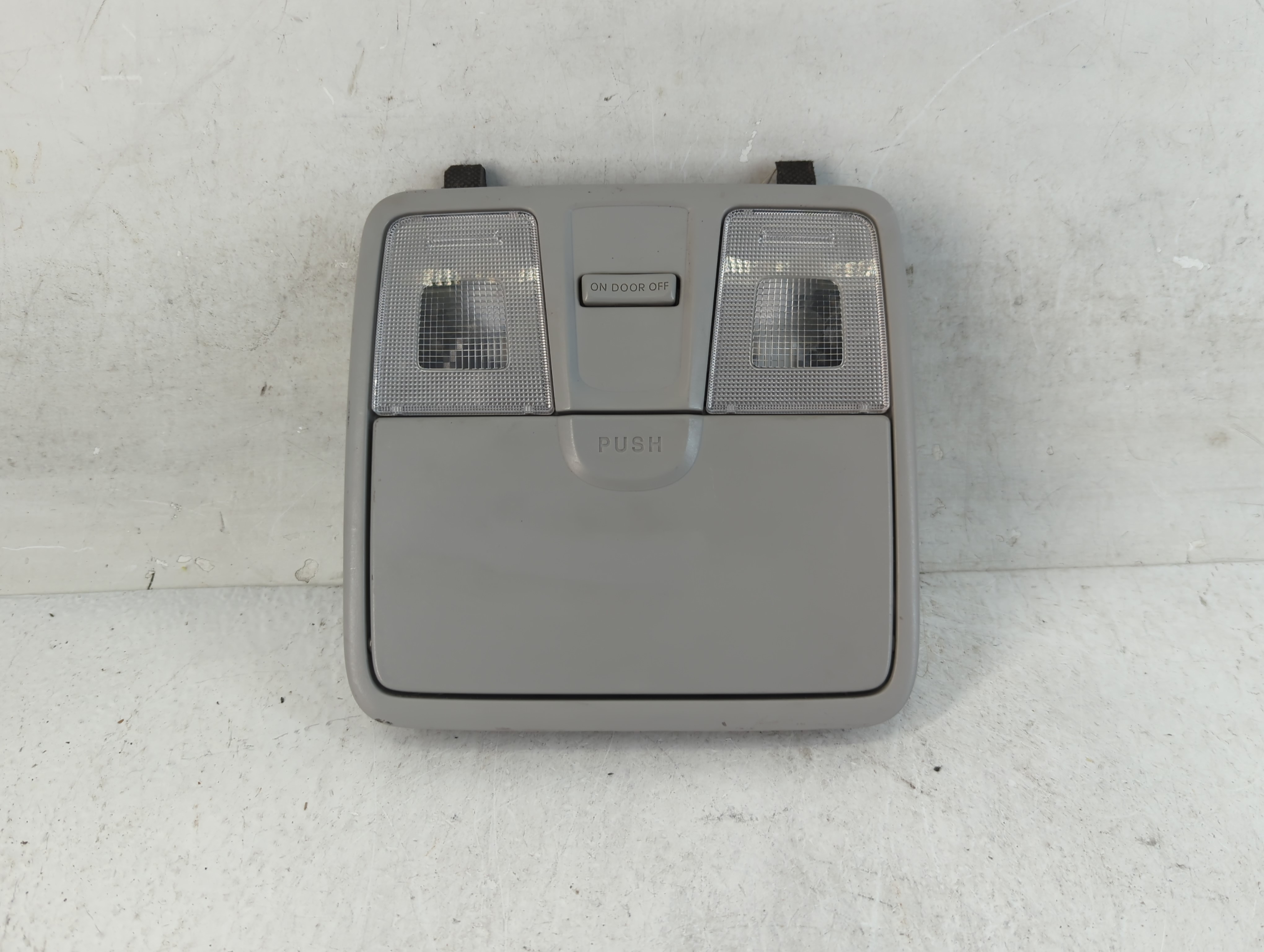 2015 Hyundai Elantra Overhead Roof Console 888769 - Oemusedautoparts1.com