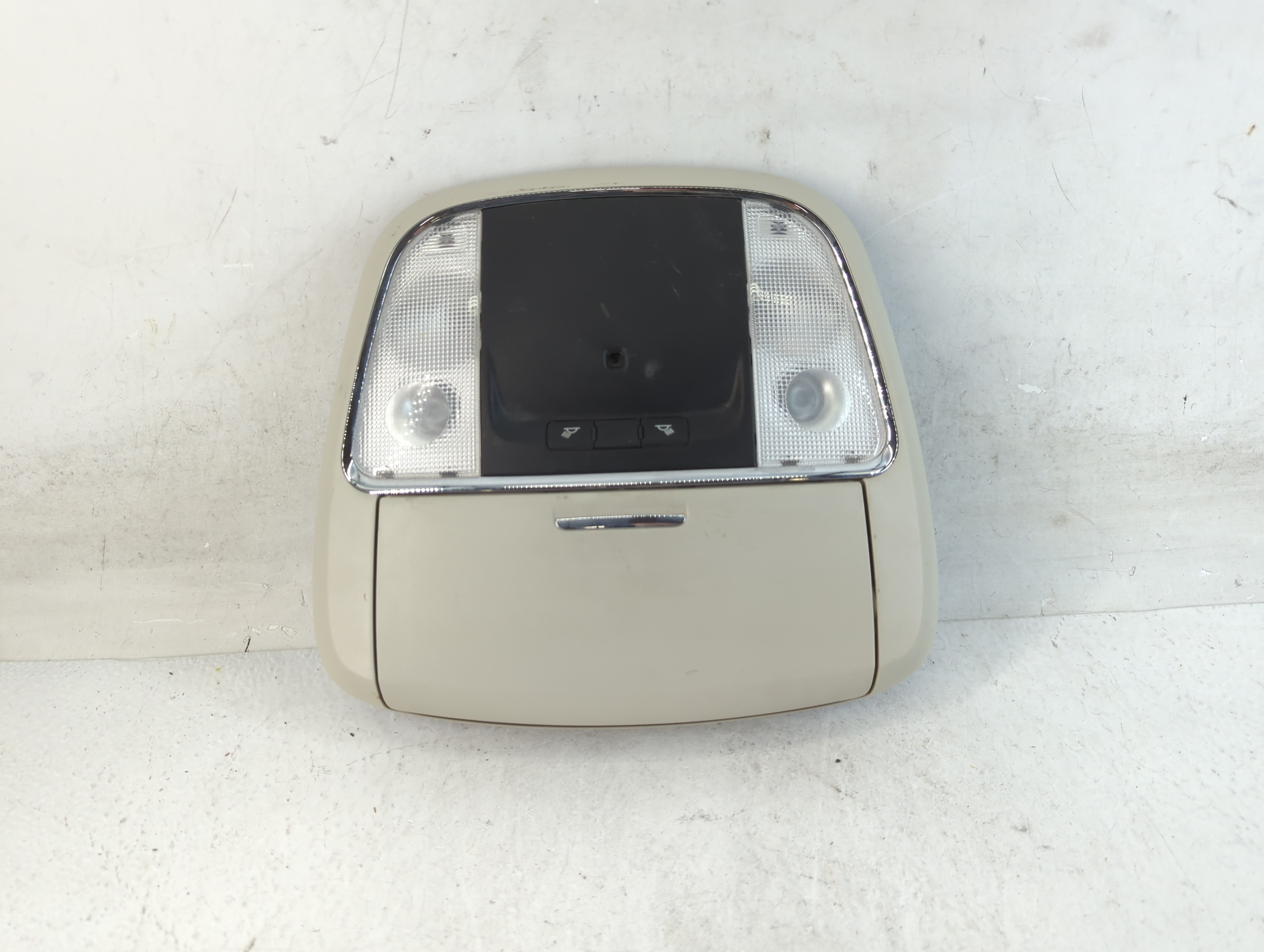 2015 Dodge Durango Overhead Roof Console 888772 - Oemusedautoparts1.com
