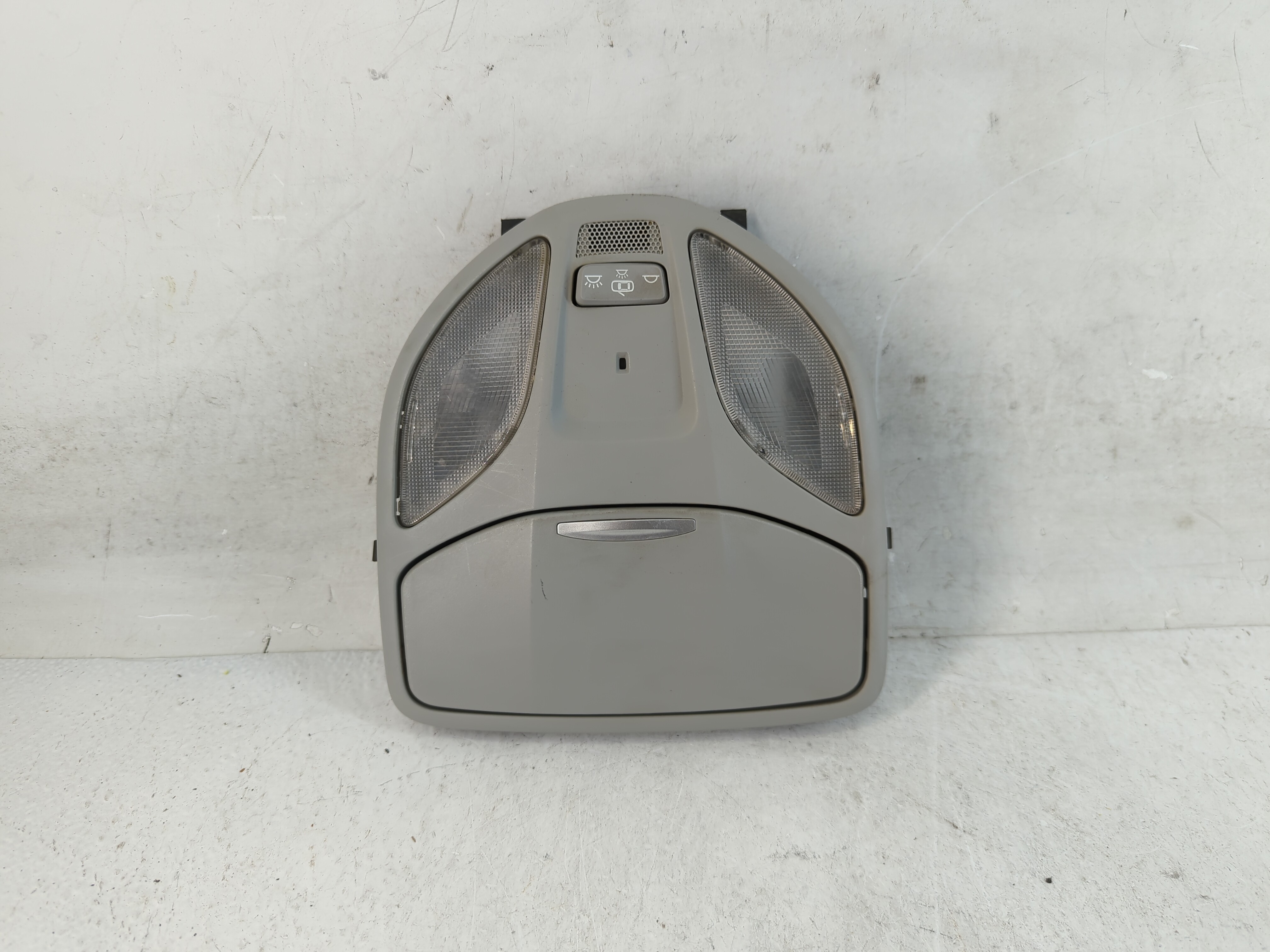 2017 Hyundai Santa Fe Overhead Roof Console 888773 - Oemusedautoparts1.com