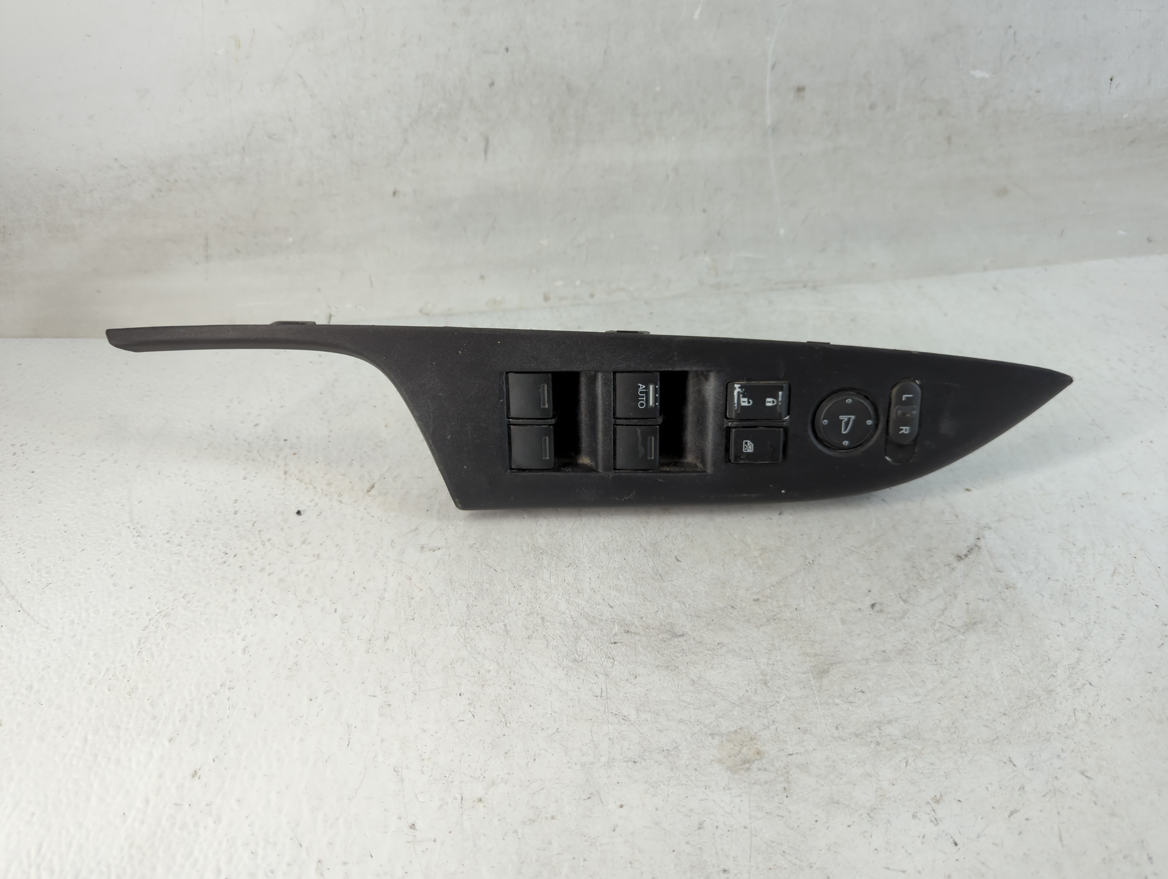 Picture of 2013-2017 Honda Accord Driver Left Door Master Power Window Switch 888949