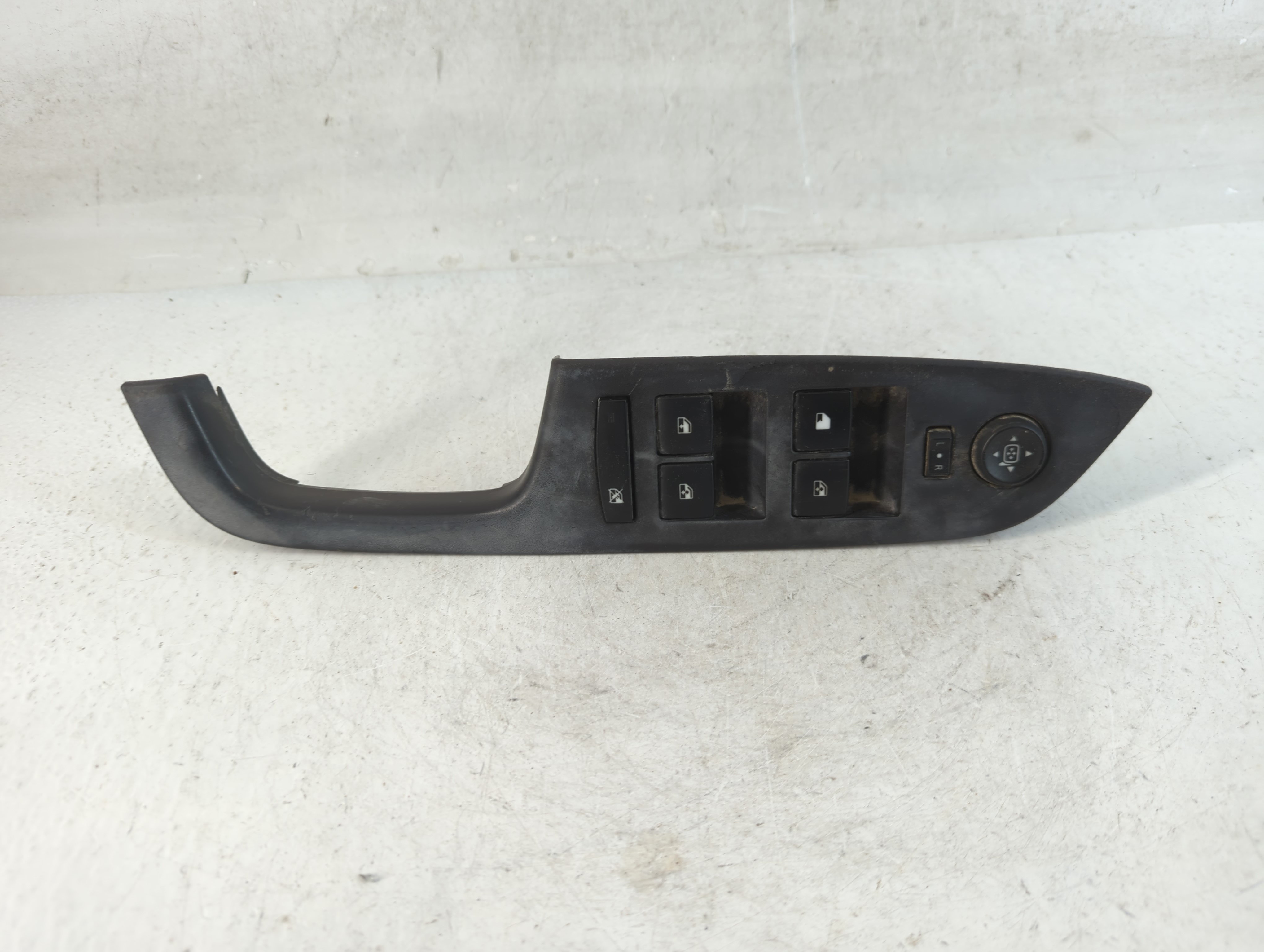 2010-2017 Chevrolet Equinox Driver Left Door Master Power Window Switch 888972 - Oemusedautoparts1.com