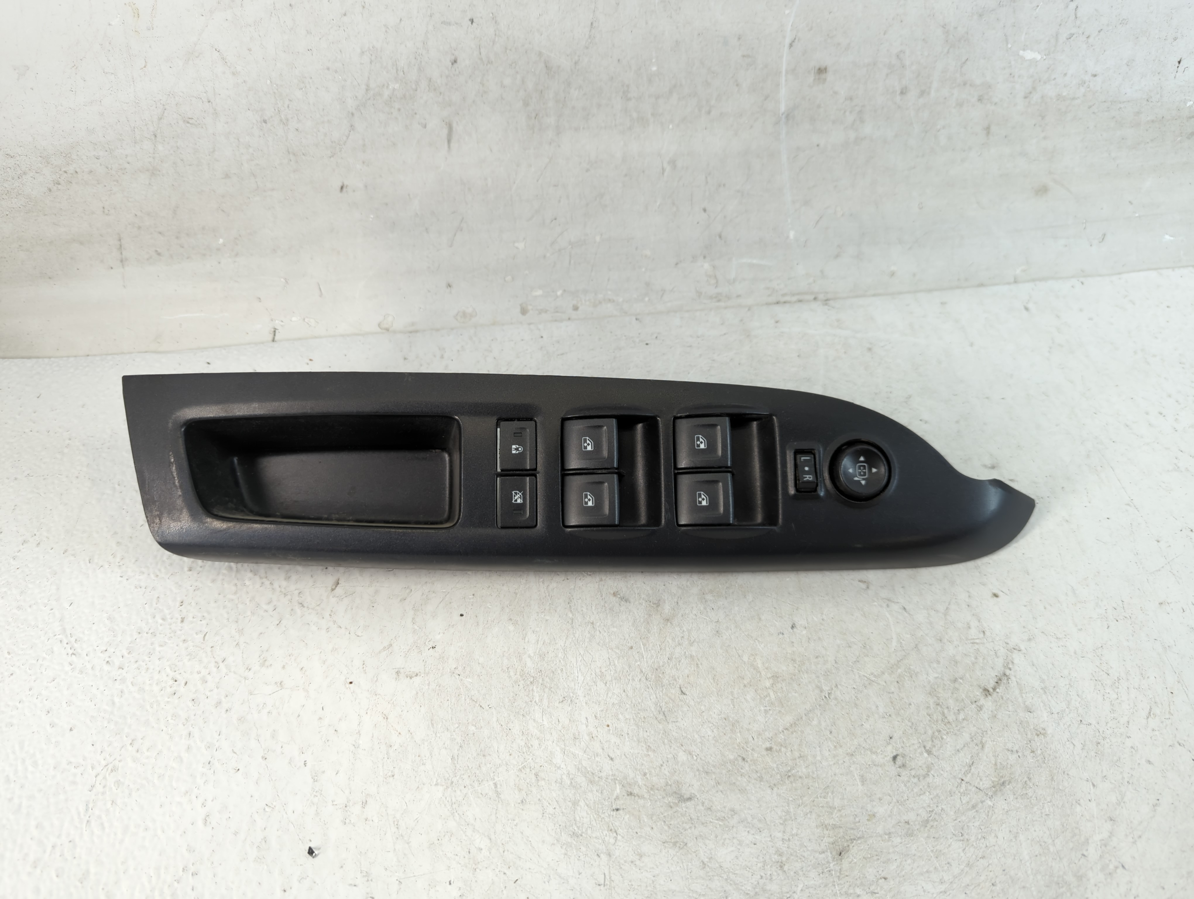 Picture of 2015-2022 Gmc Canyon Driver Left Door Master Power Window Switch 23427098 888979