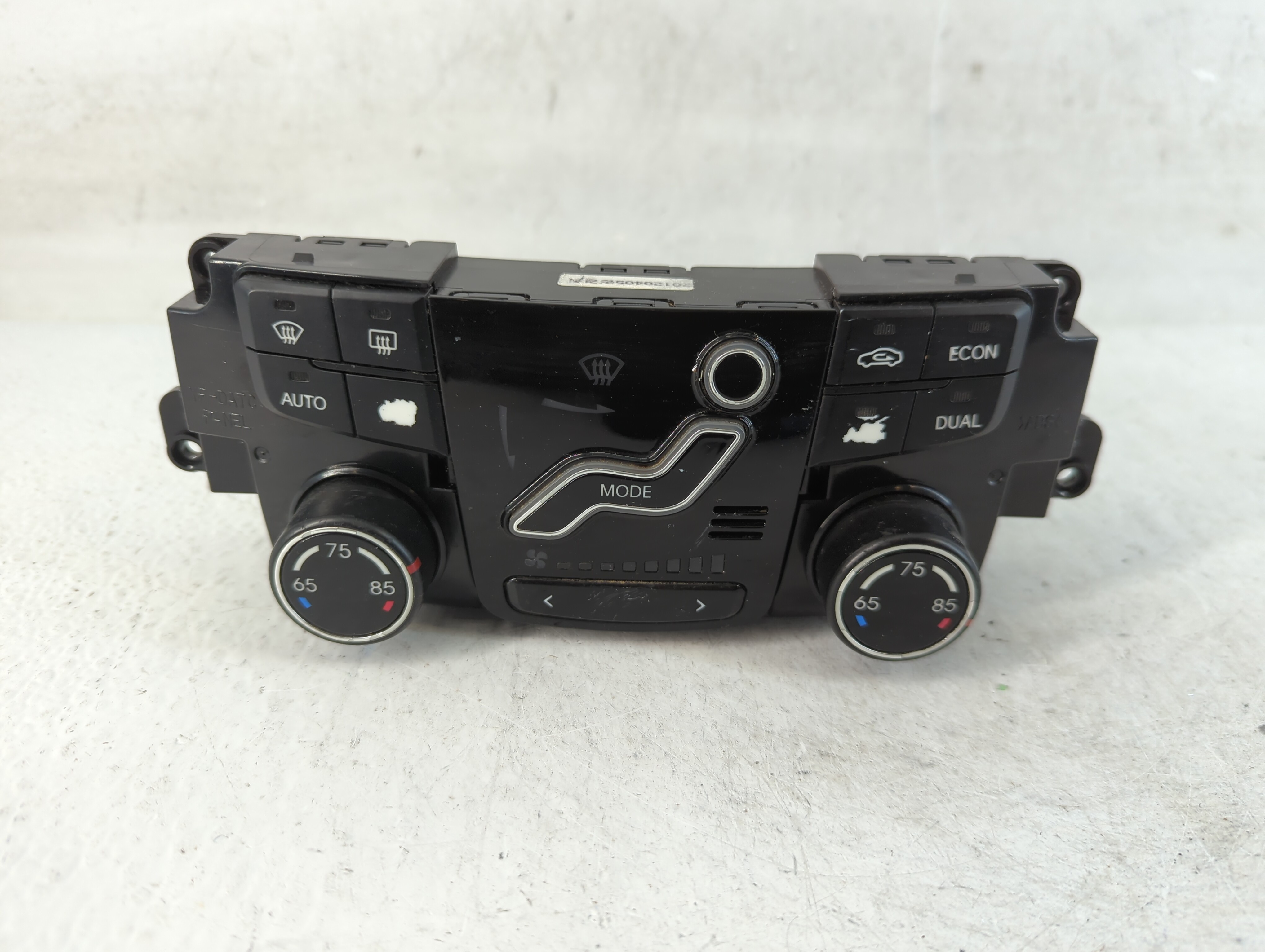 2011-2013 Hyundai Sonata Ac Heater Climate Control 97250-4r101 889015 - Oemusedautoparts1.com