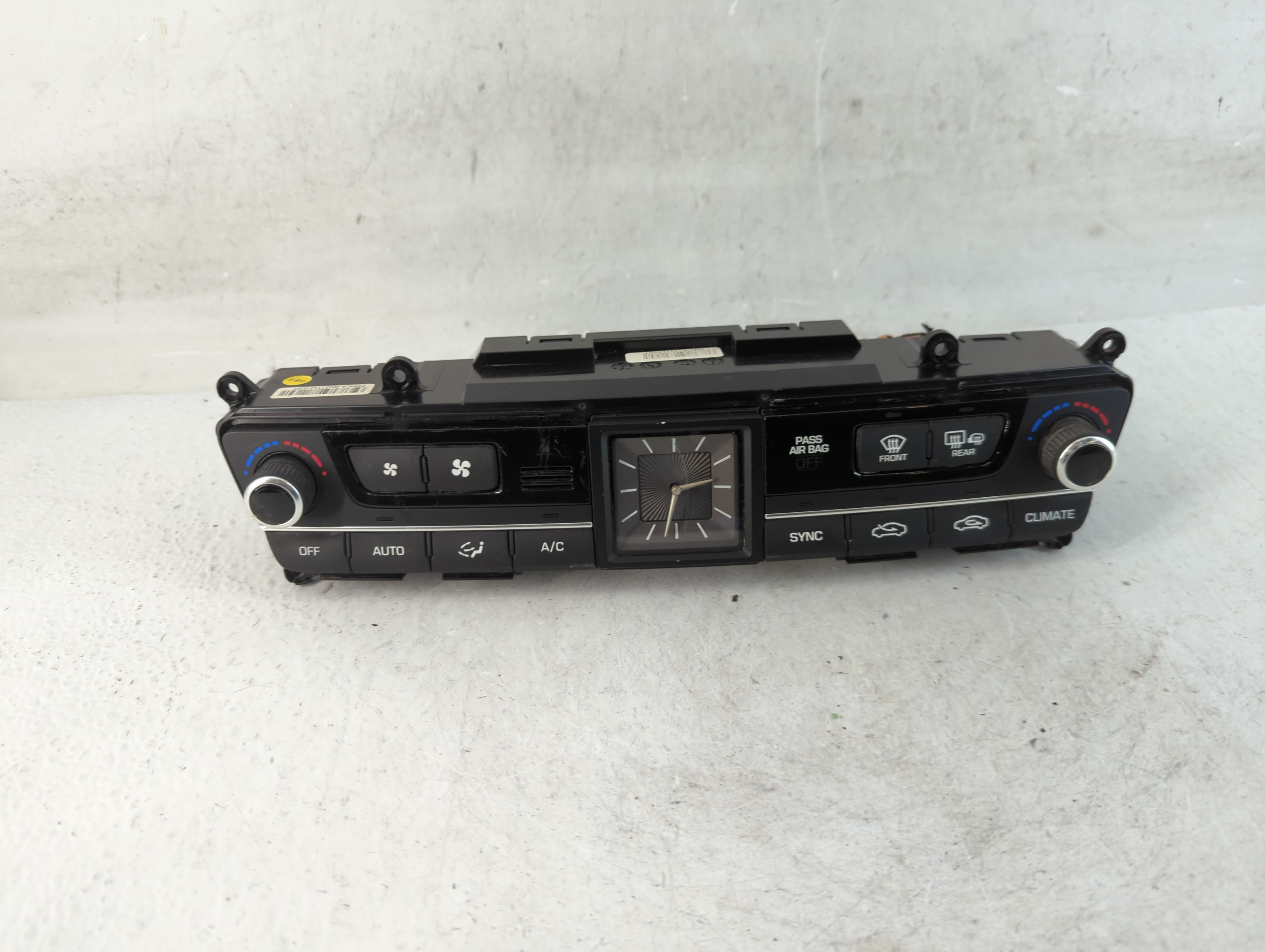 2017-2017 Genesis G80 Ac Heater Climate Control 97250-b1120 889017 - Oemusedautoparts1.com