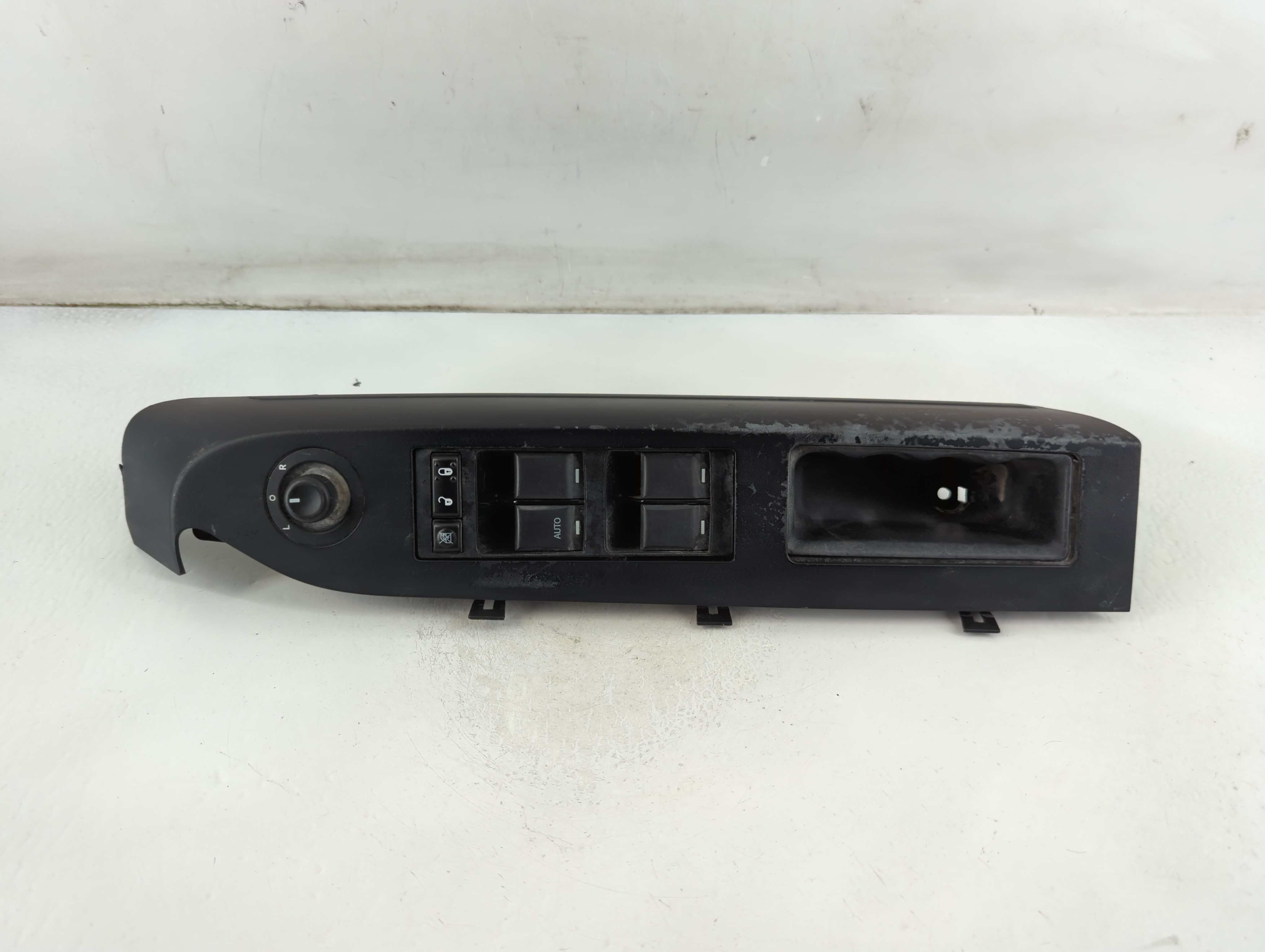 Picture of 2011-2017 Jeep Patriot Driver Left Door Master Power Window Switch 889030