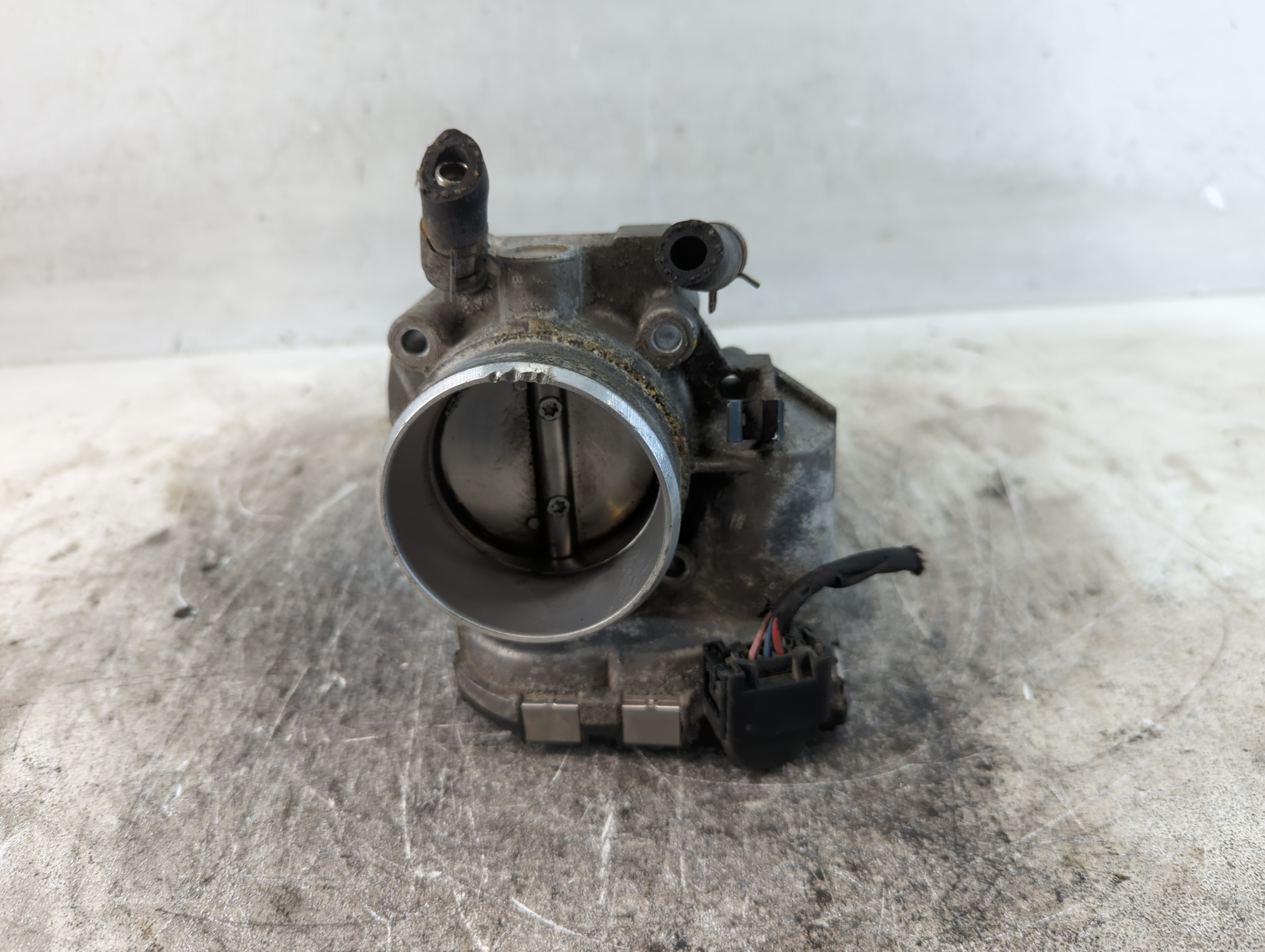 2010-2013 Hyundai Tucson Throttle Body 889038 - Oemusedautoparts1.com