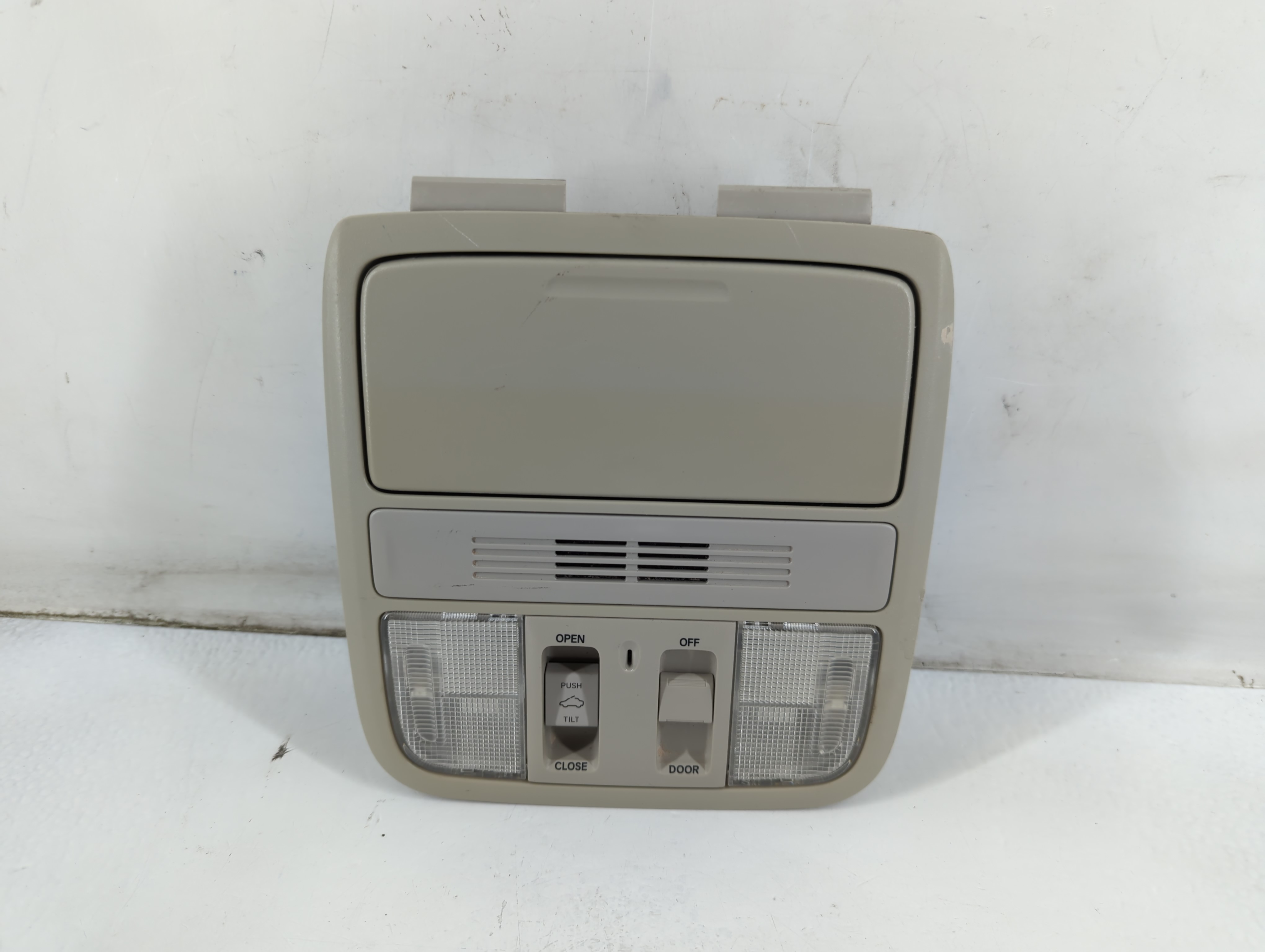 Picture of 2018 Honda Accord Overhead Roof Console 889048