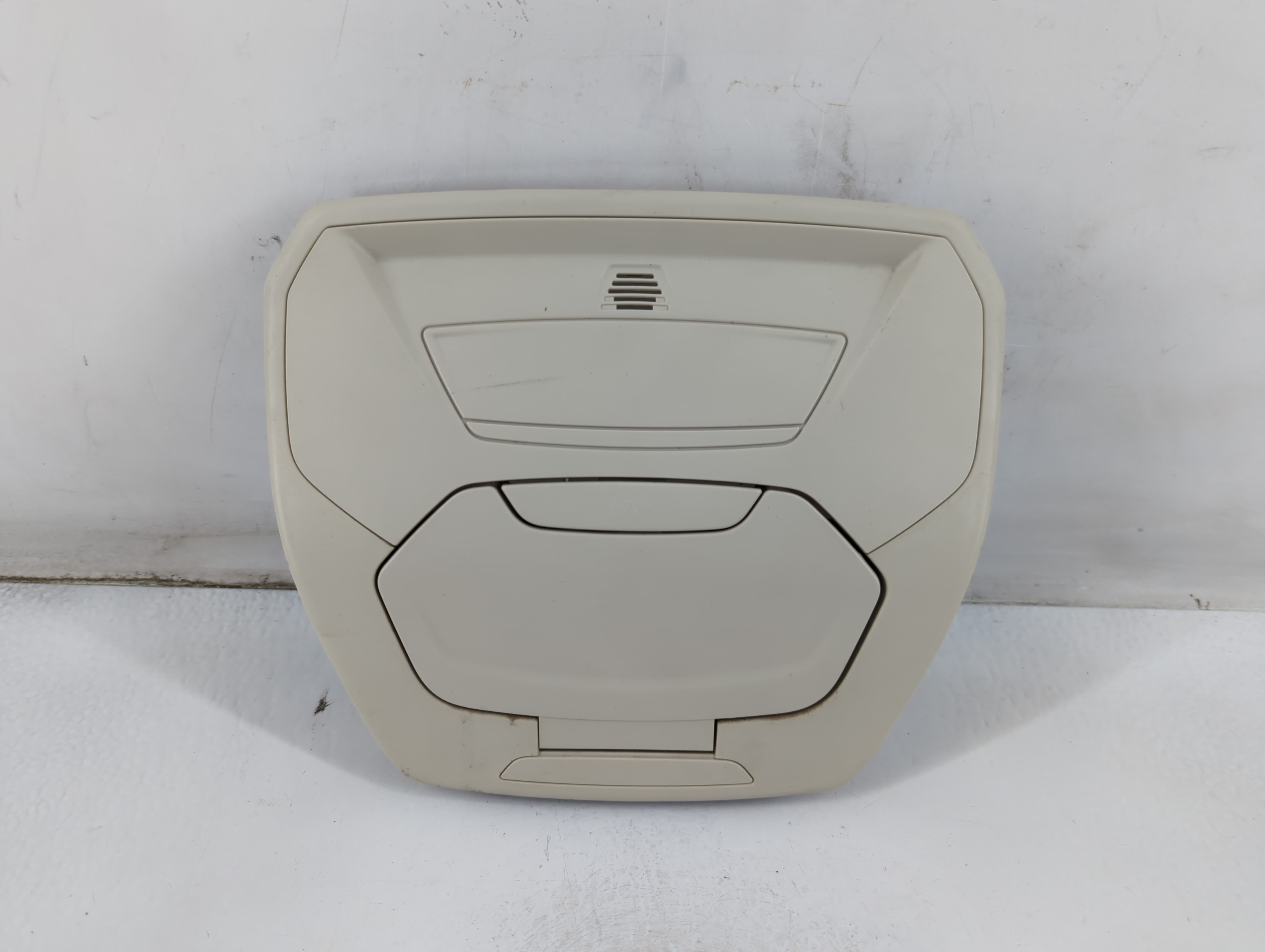 2013 Ford Escape Overhead Roof Console 889049 - Oemusedautoparts1.com