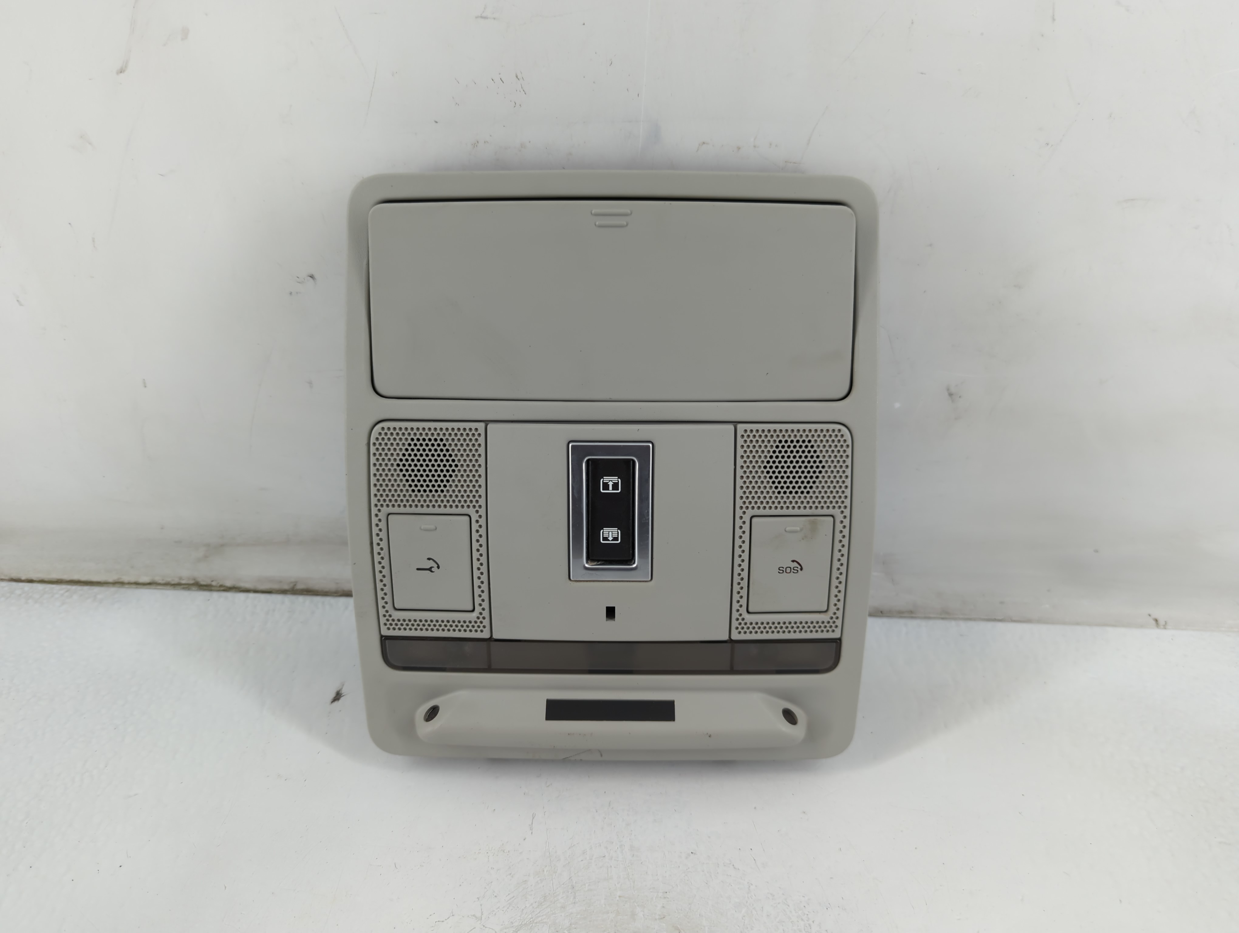 2016 Land Rover Discovery Sport Overhead Roof Console 889061 - Oemusedautoparts1.com