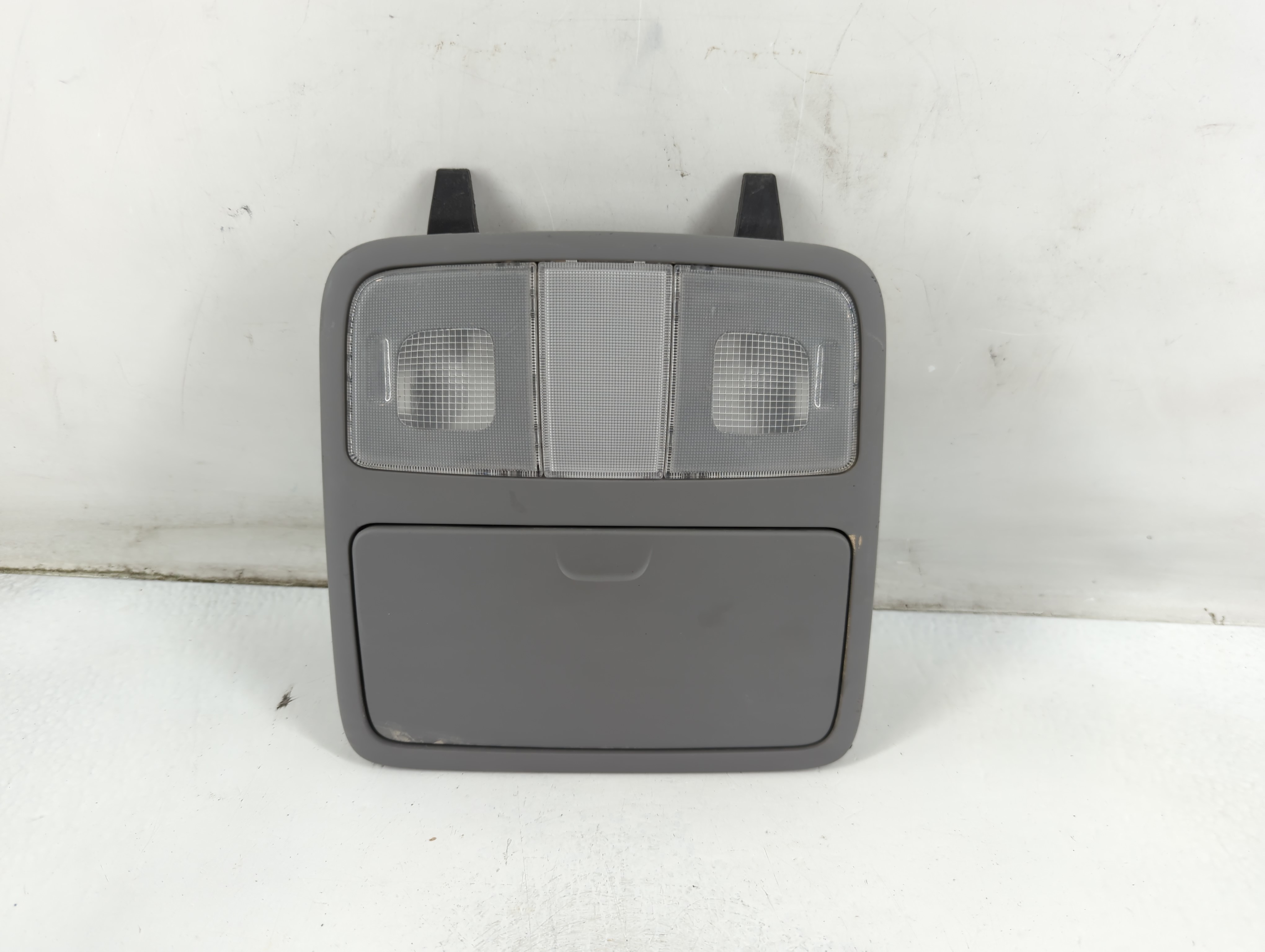 2007 Hyundai Elantra Overhead Roof Console 889069 - Oemusedautoparts1.com
