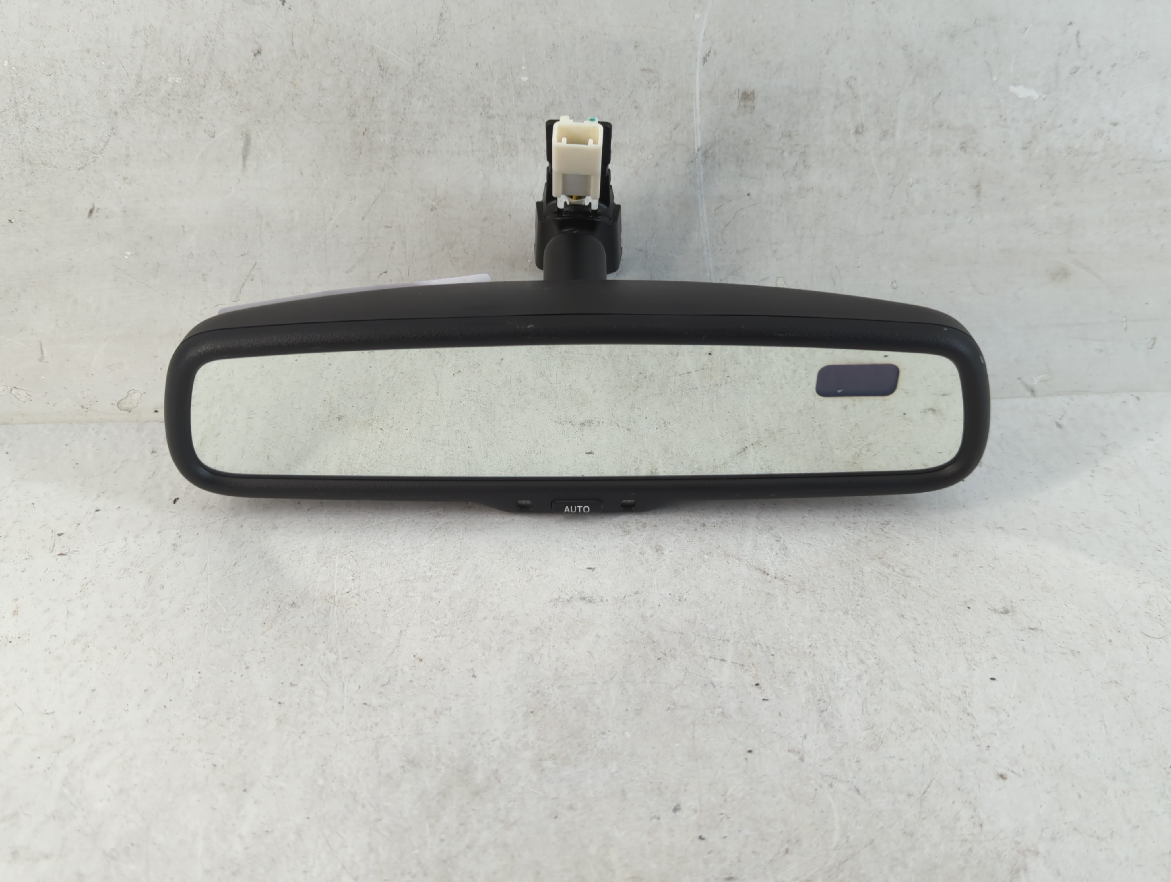 Picture of 2017-2020 Kia Optima Interior Rear View Mirror Oem 889088