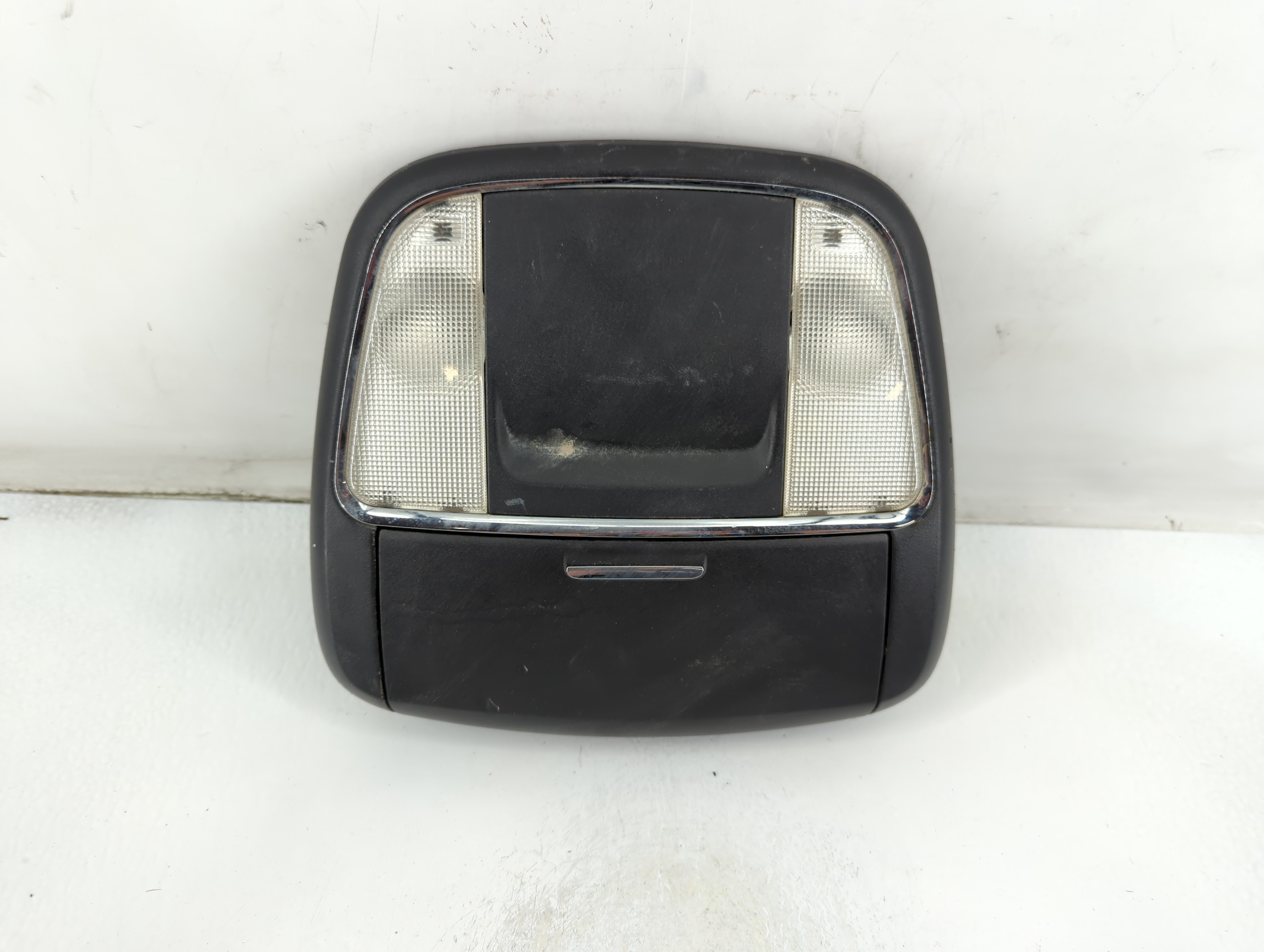 2012 Dodge Charger Overhead Roof Console 889112 - Oemusedautoparts1.com