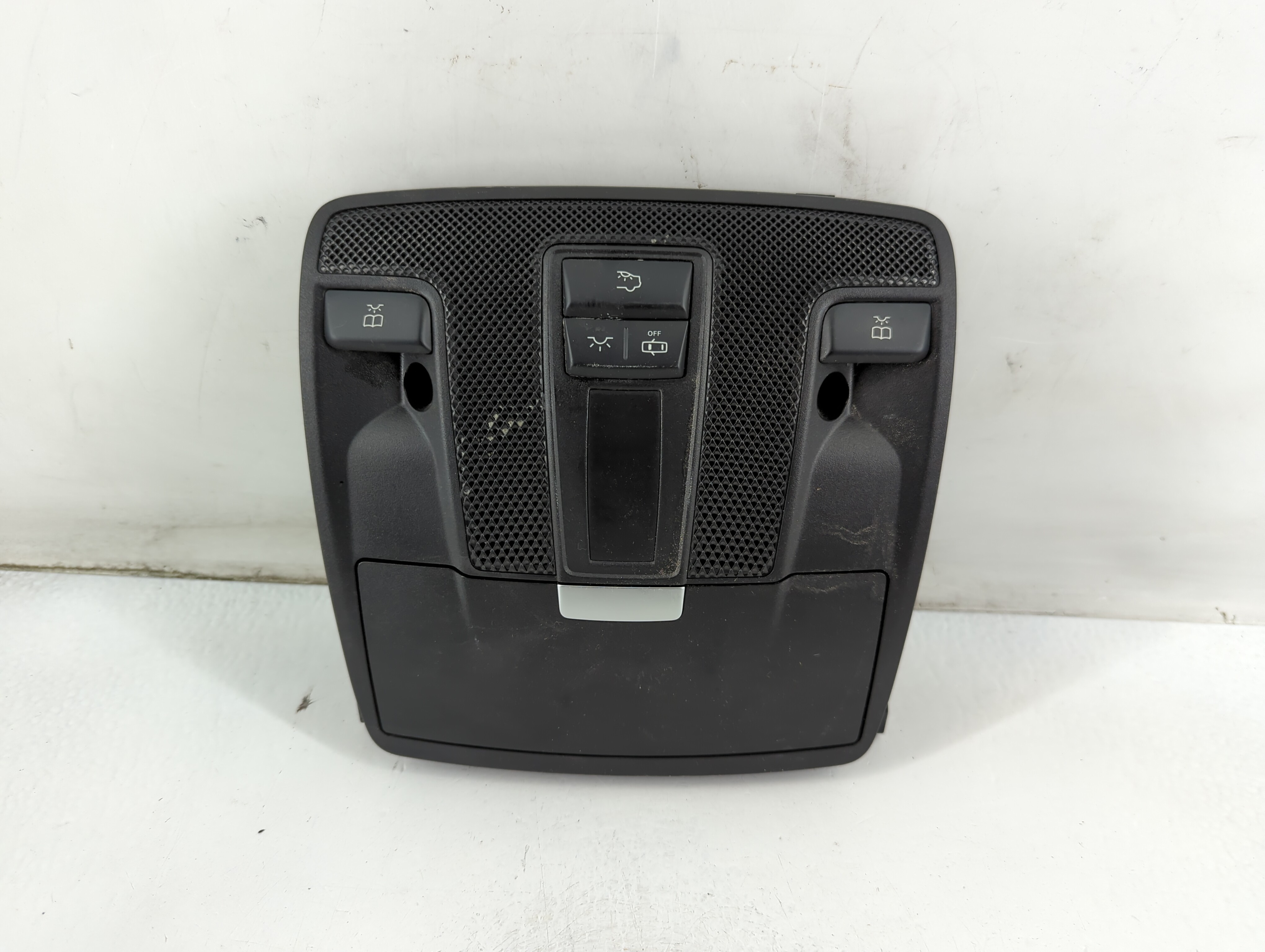 2018 Mercedes-benz Cla250 Overhead Roof Console 889118 - Oemusedautoparts1.com