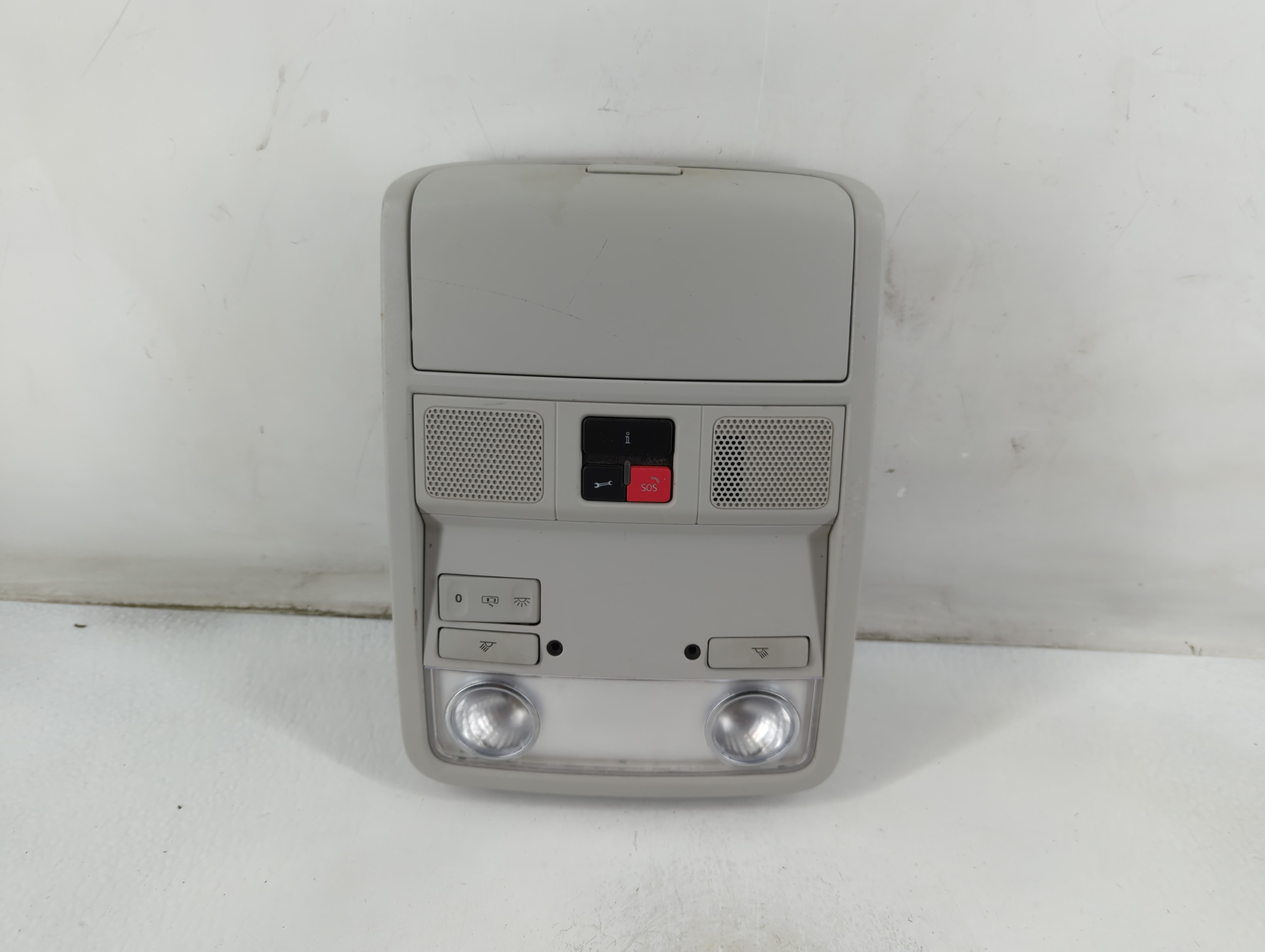 2015 Volkswagen Passat Overhead Roof Console 889122 - Oemusedautoparts1.com