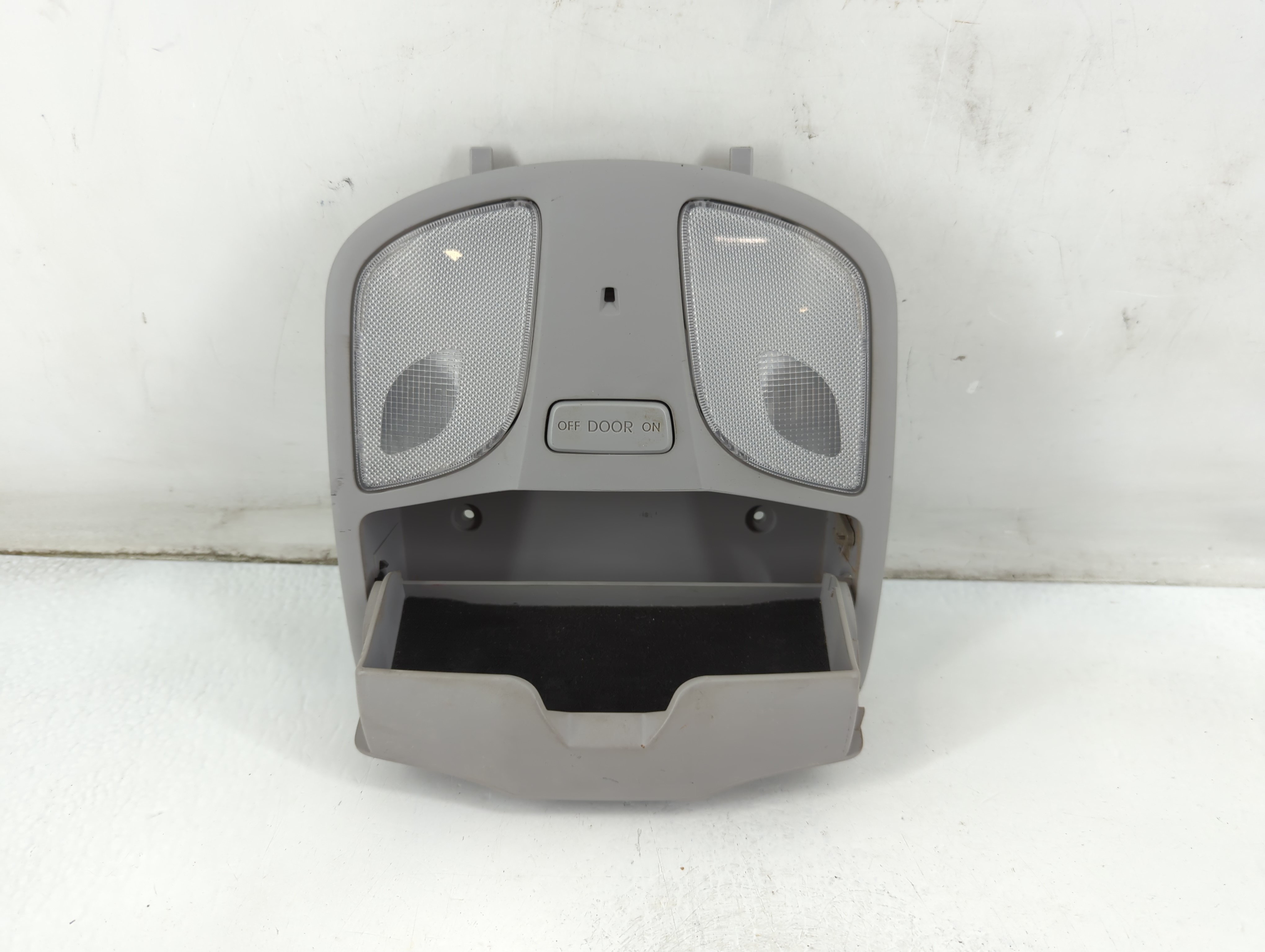 2012 Hyundai Sonata Overhead Roof Console 889138 - Oemusedautoparts1.com