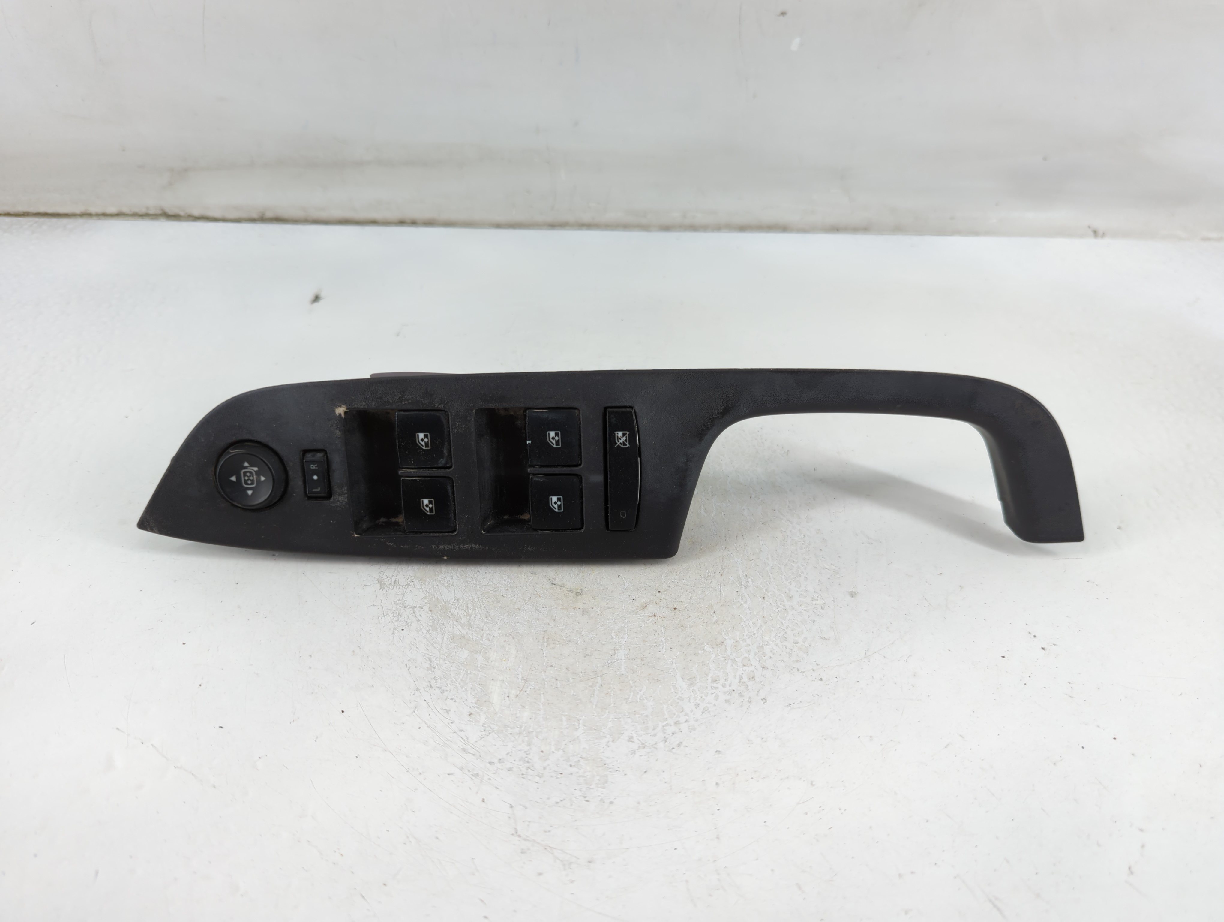 2010-2017 Chevrolet Equinox Driver Left Door Master Power Window Switch 889171 - Oemusedautoparts1.com