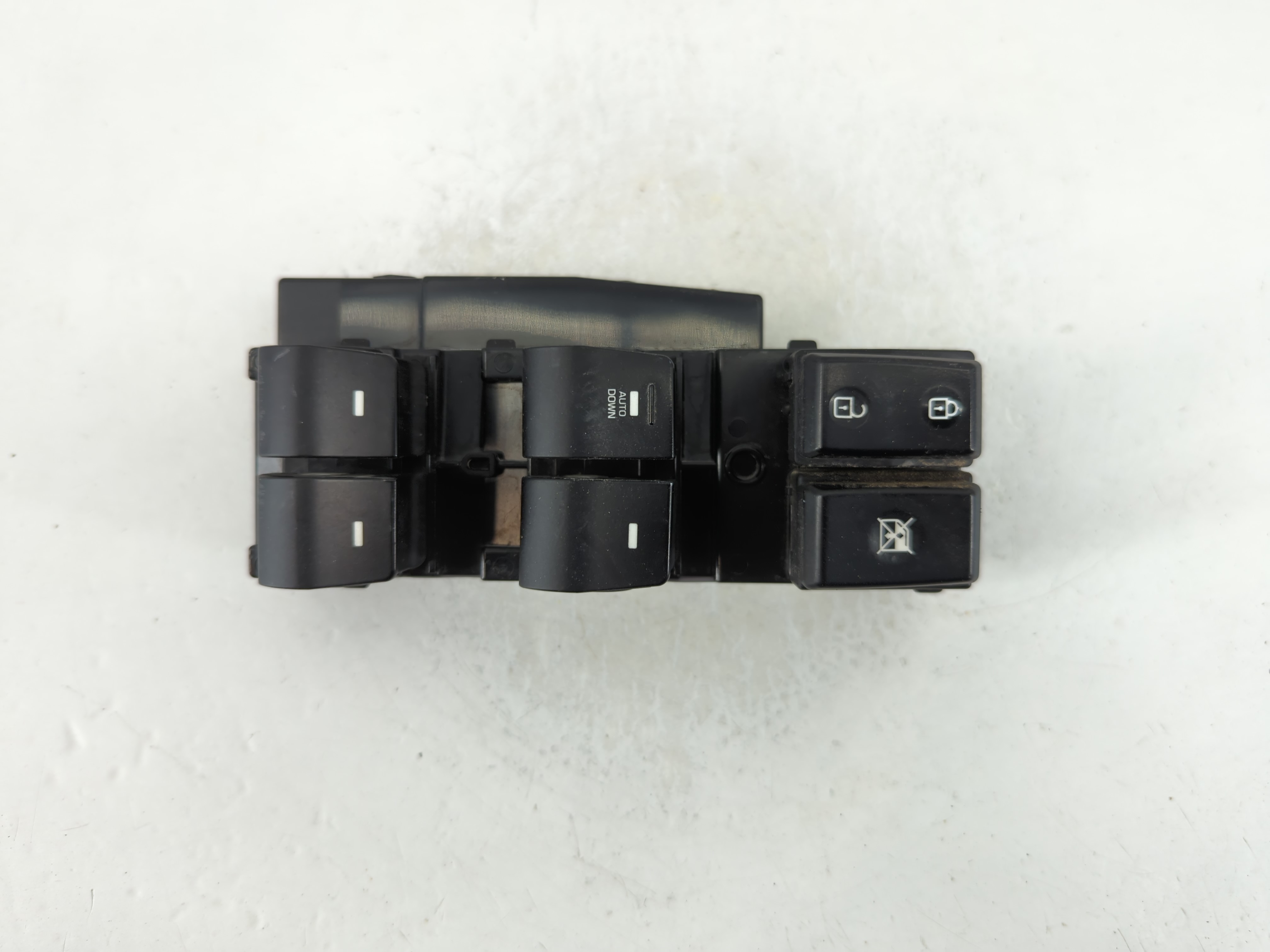2017-2020 Hyundai Elantra Driver Left Door Master Power Window Switch 889174 - Oemusedautoparts1.com
