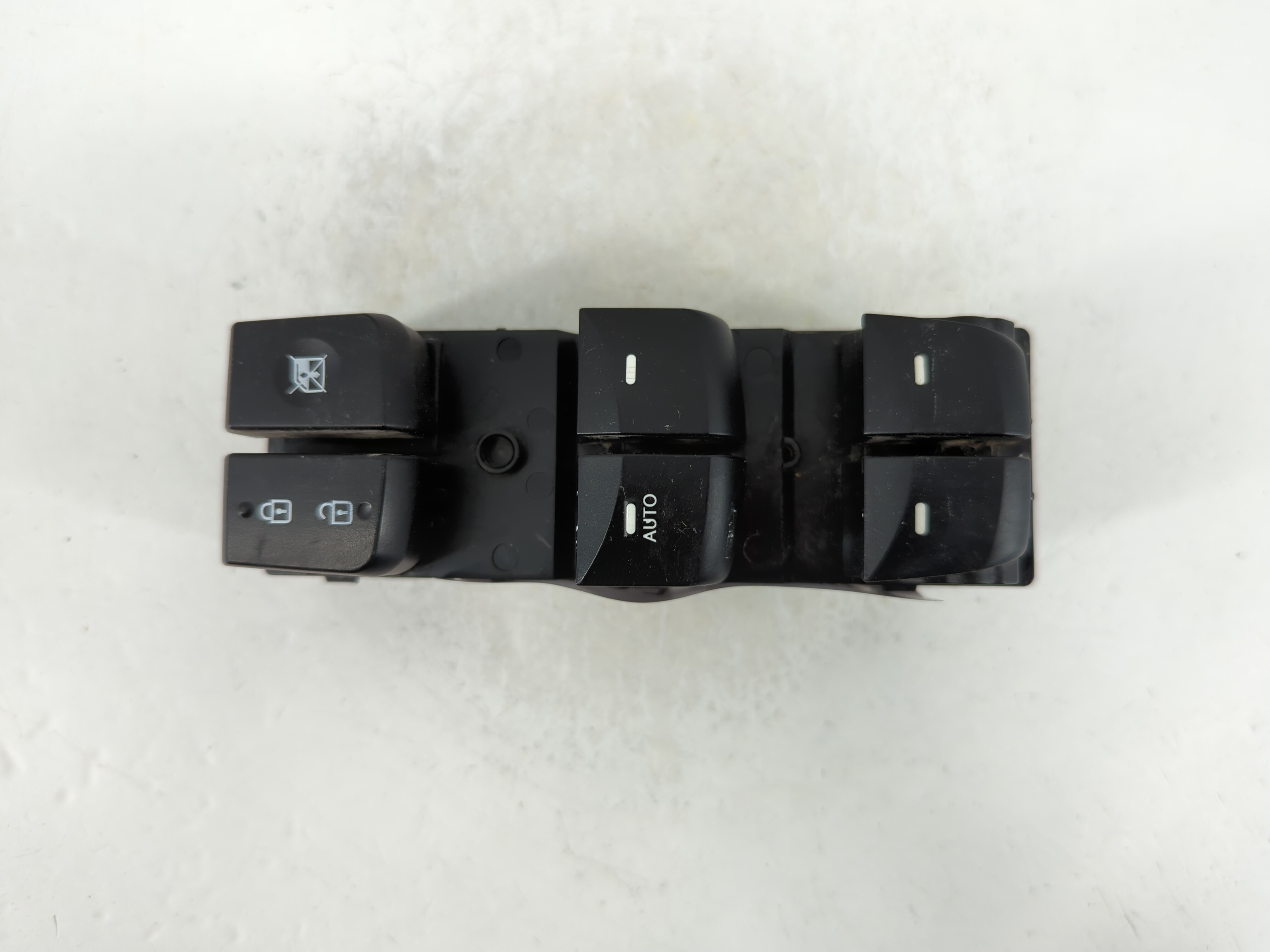 2014-2016 Hyundai Elantra Driver Left Door Master Power Window Switch 889186 - Oemusedautoparts1.com